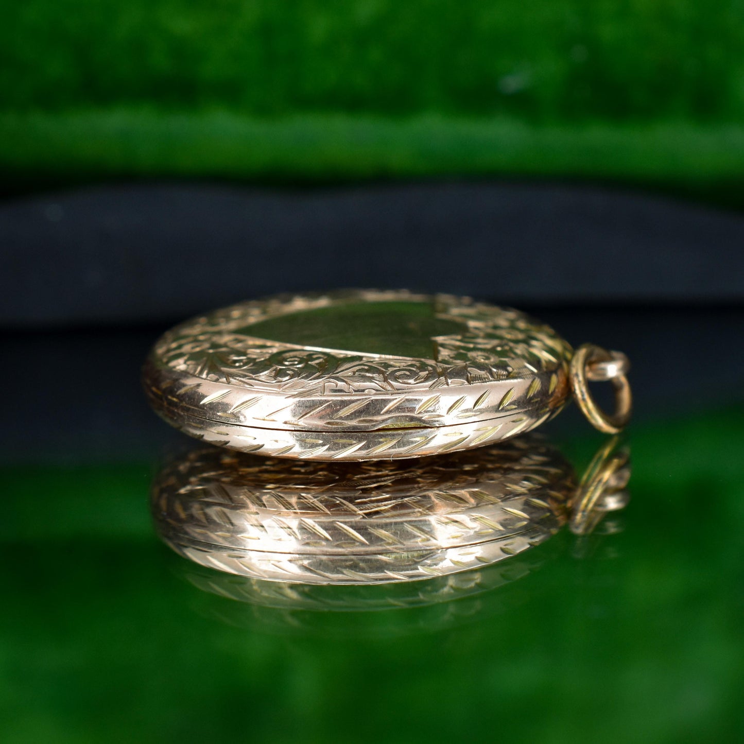 Antique 9ct Gold Engraved Fancy Oval Shield Locket Pendant - Dated 1919