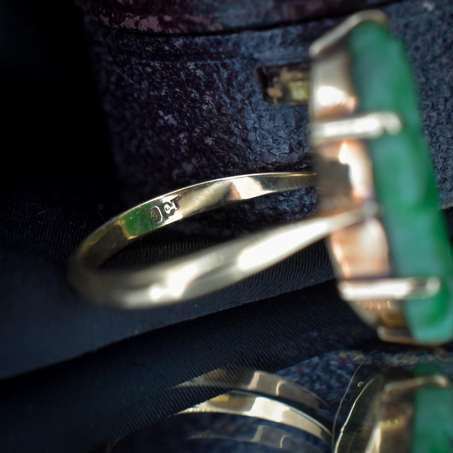 Art Deco Carved Jade 9ct Gold Panel Ring | Antique Vintage