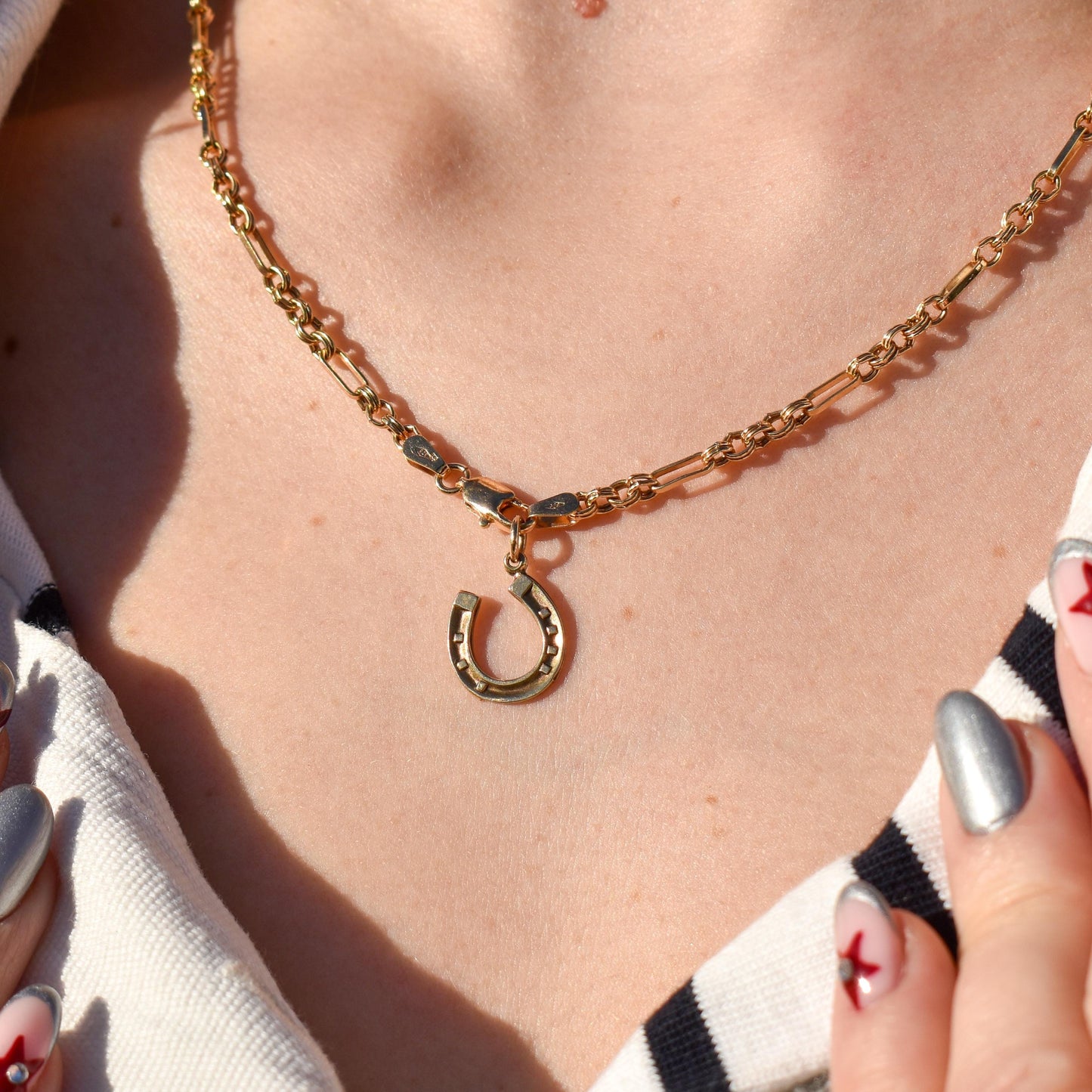 Vintage 9ct Gold Lucky Horseshoe Charm Pendant | Dated 1987