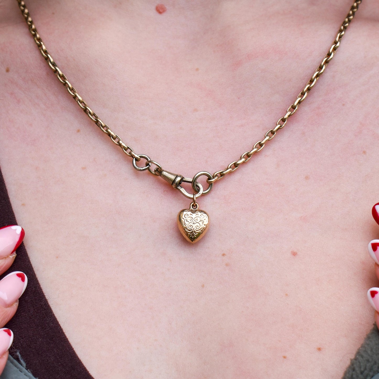 Vintage 9ct Gold Engraved Puffy Heart Pendant | Dated 1965