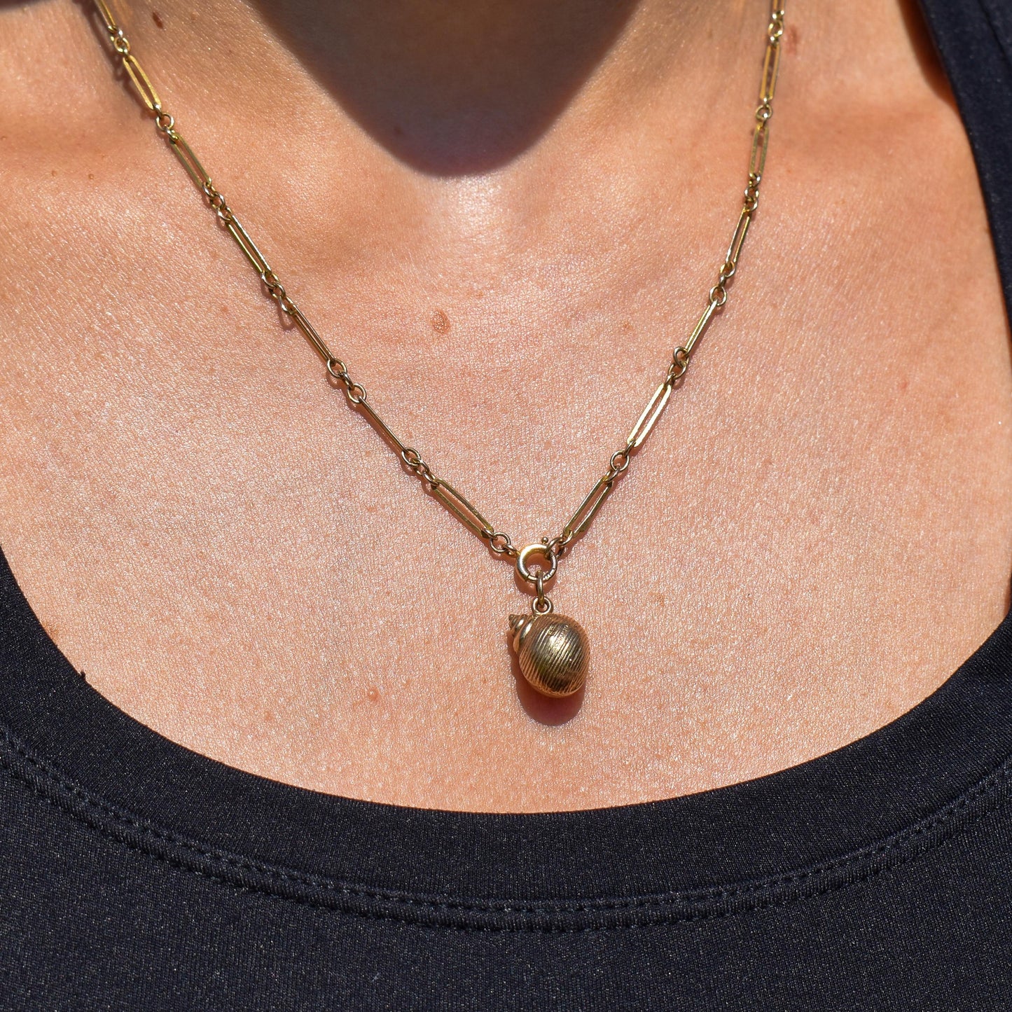 Vintage 9ct Gold Seashell Shell Charm Pendant