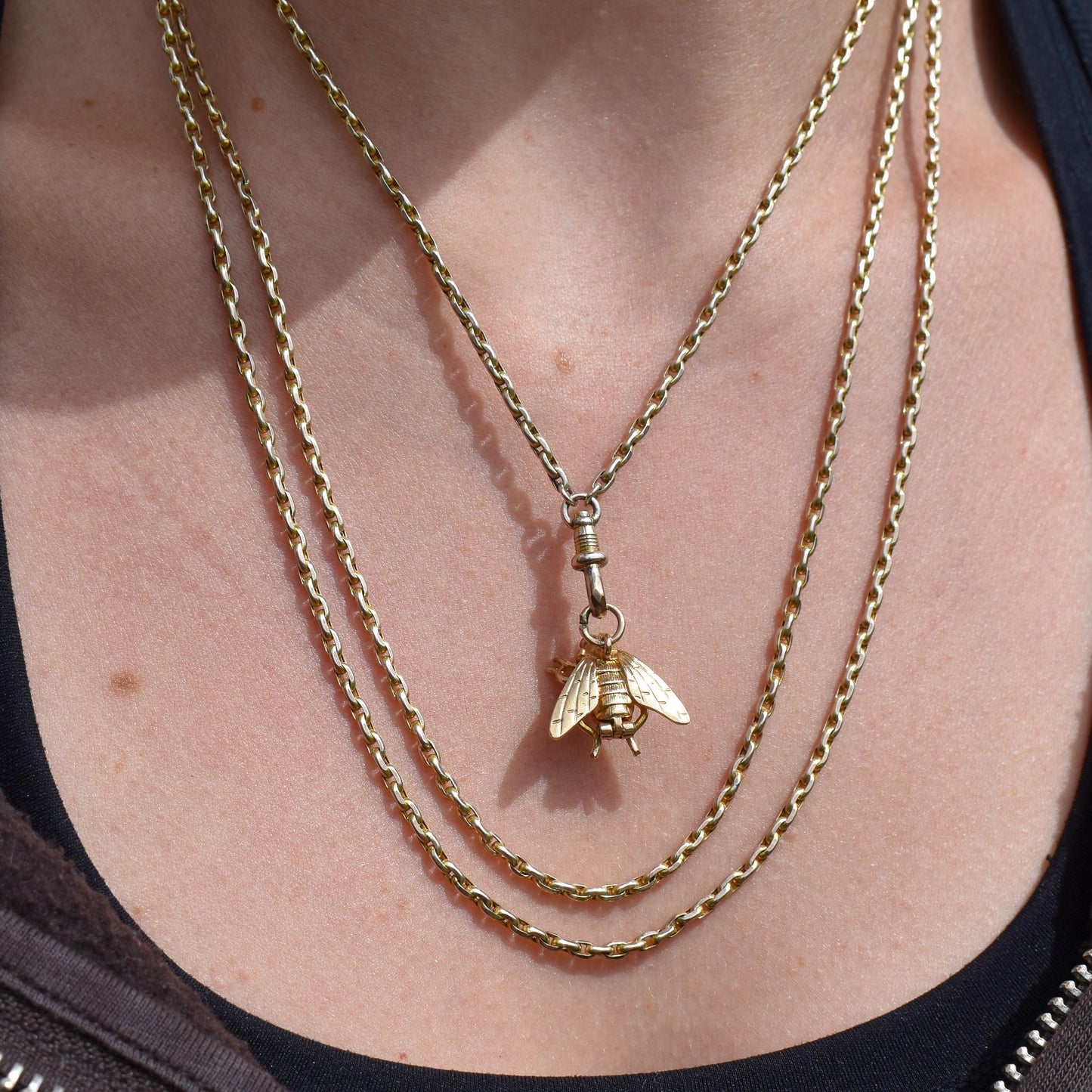 Vintage 9ct Gold Opening Fly Bee Insect Charm Pendant | Dated 1963