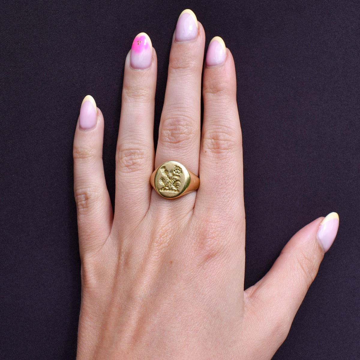 Vintage Heavy Scottish Thistle 18ct Yellow Gold Seal Signet Ring | 13.5g
