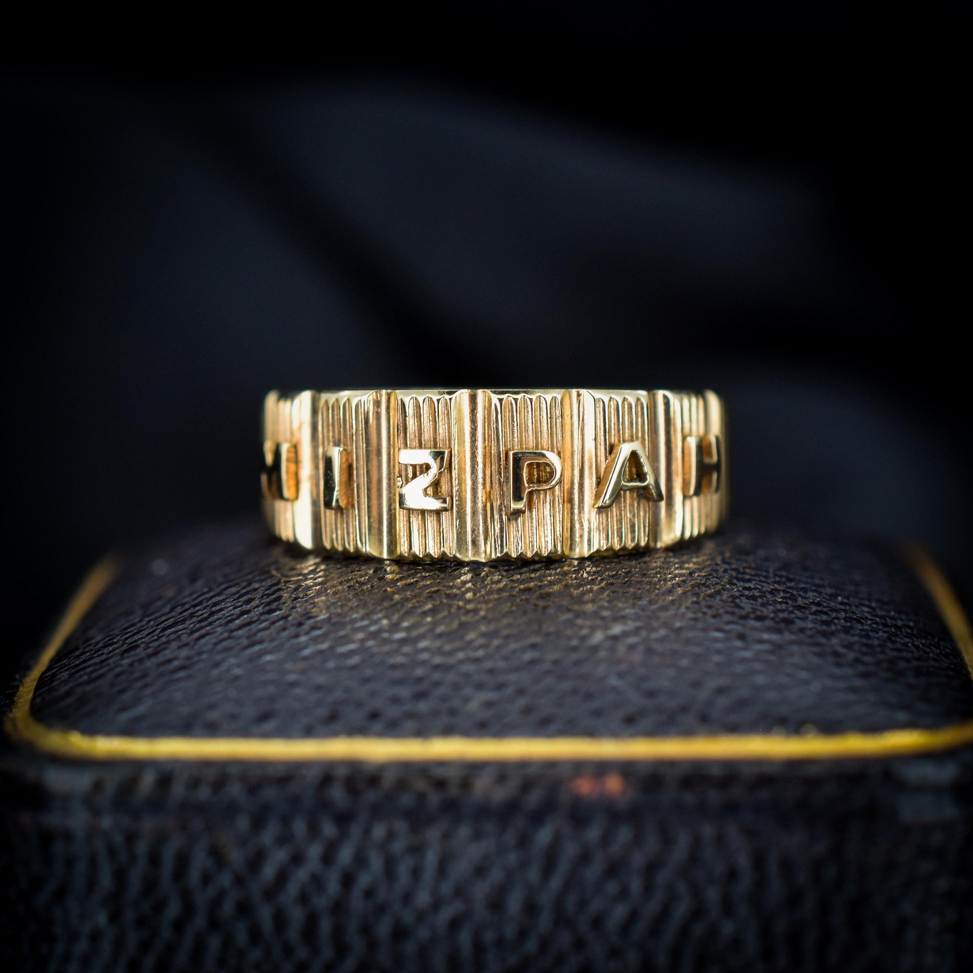 Antique Mizpah 18ct Yellow Gold Band Ring | Chester 1887