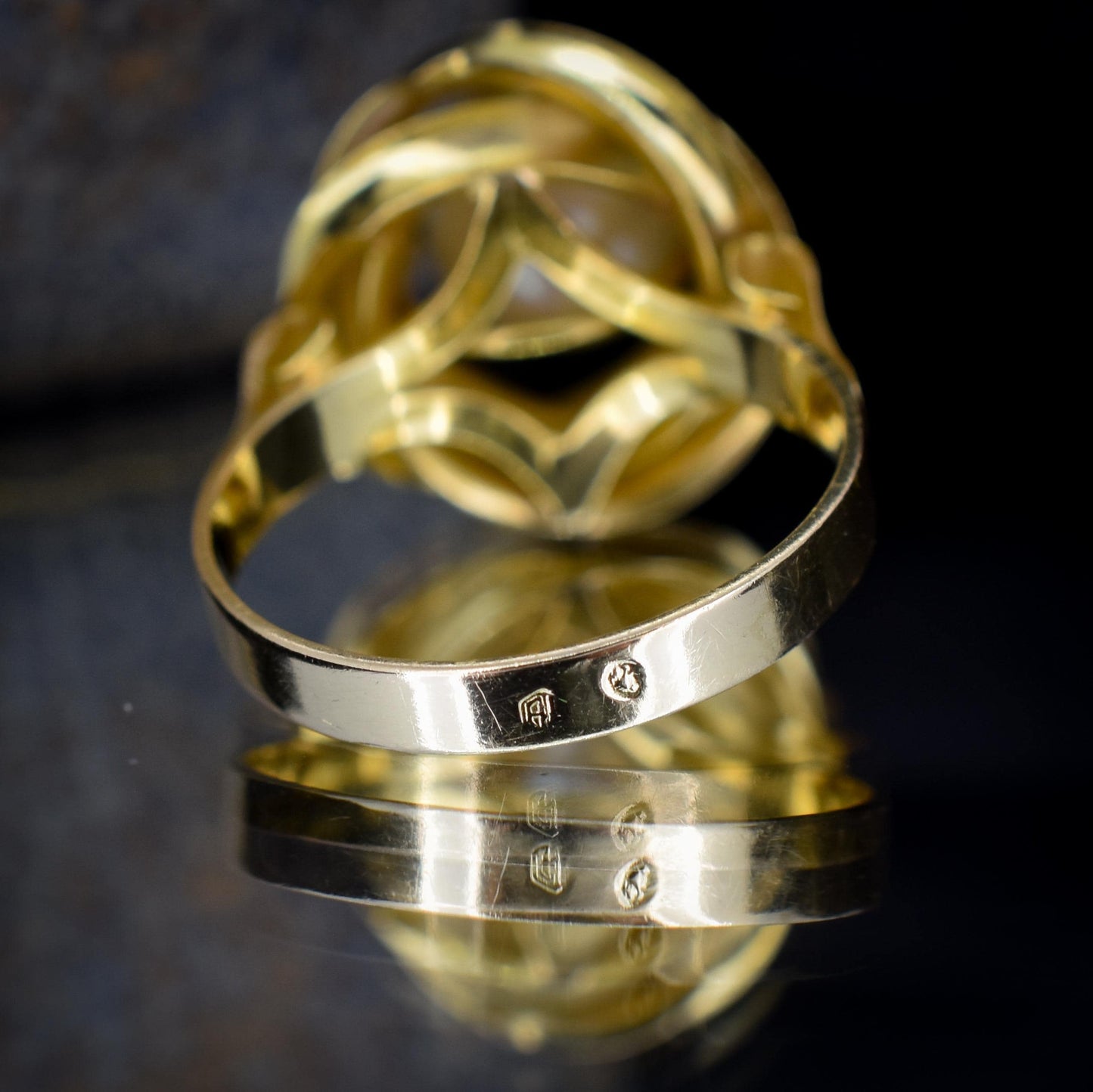 Vintage Pearl Solitaire Twist 18ct Yellow Gold Statement Ring