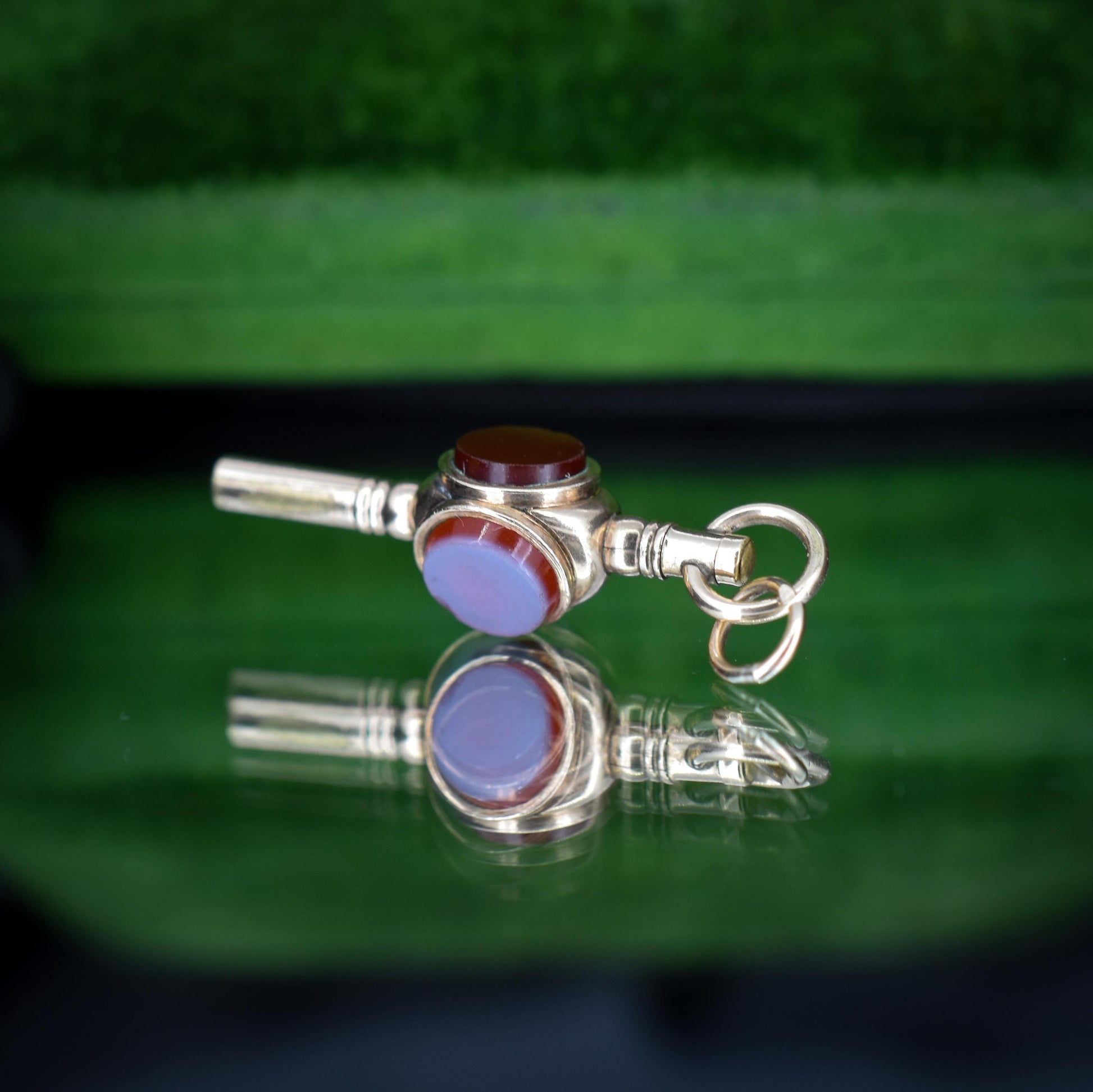Antique 9ct Gold Sardonyx, Carnelian and Bloodstone Triple Sided Watch Key Pendant