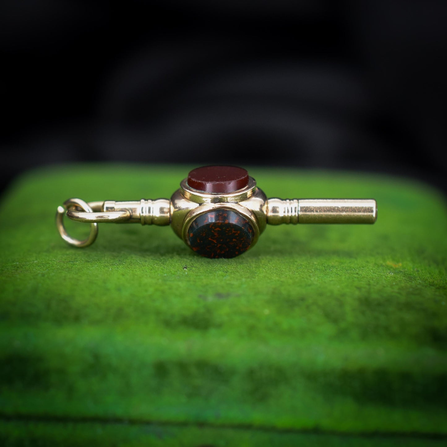 Antique 9ct Gold Sardonyx, Carnelian and Bloodstone Triple Sided Watch Key Pendant