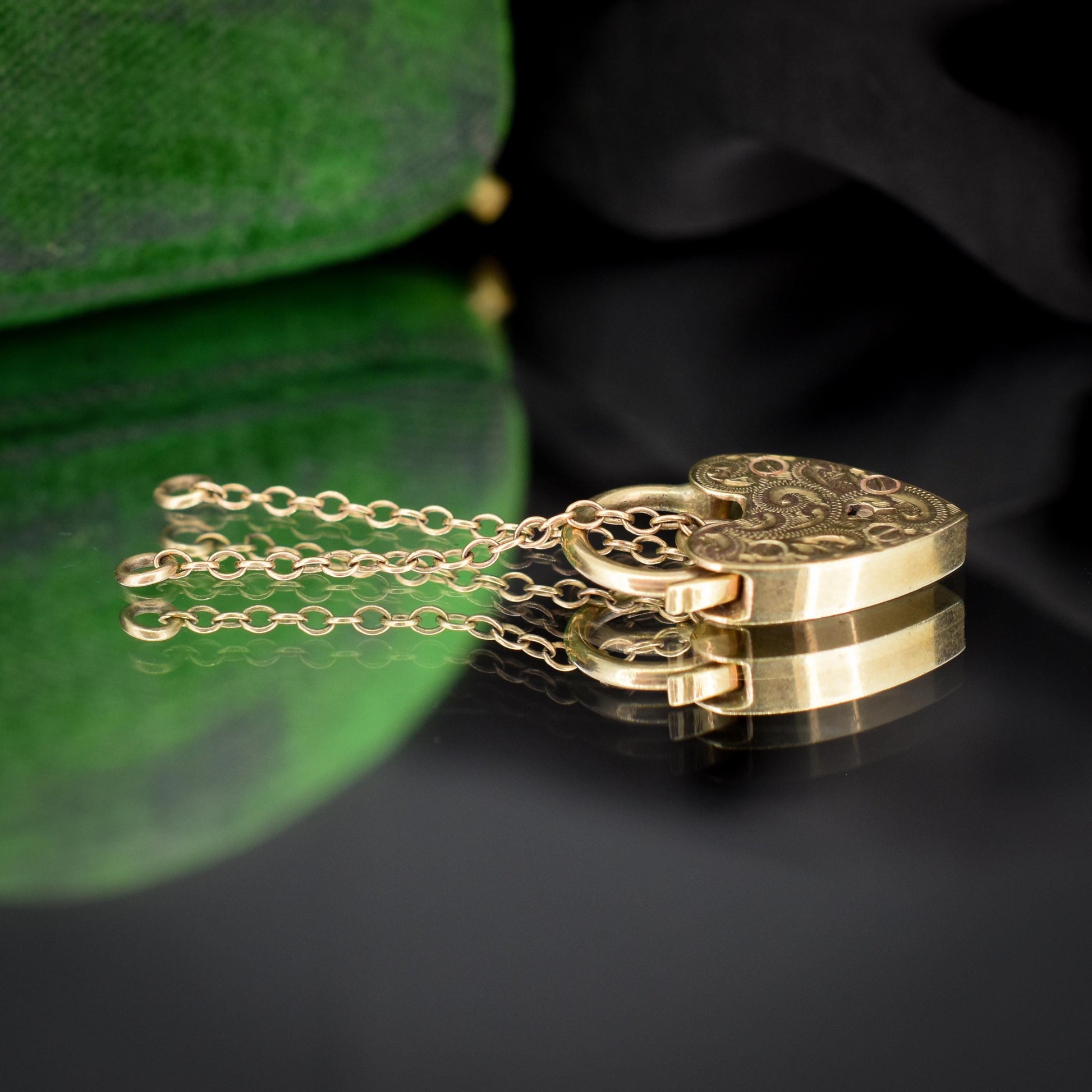 Vintage 9ct Gold Engraved Heart Padlock Charm Pendant