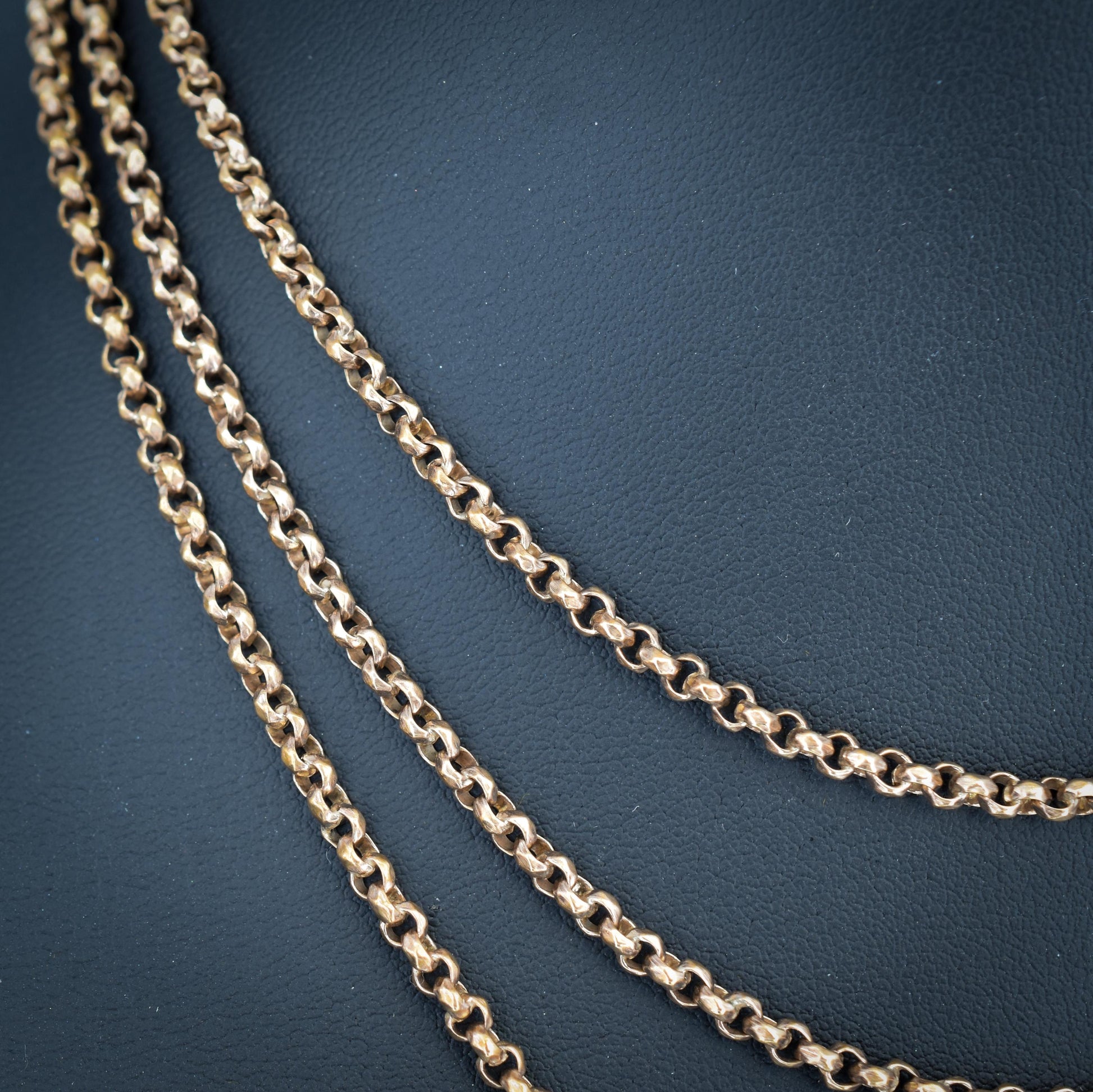 Antique Rolled Gold Faceted Belcher Link Muff Guard Chain Necklace With Dog Clip | 55"