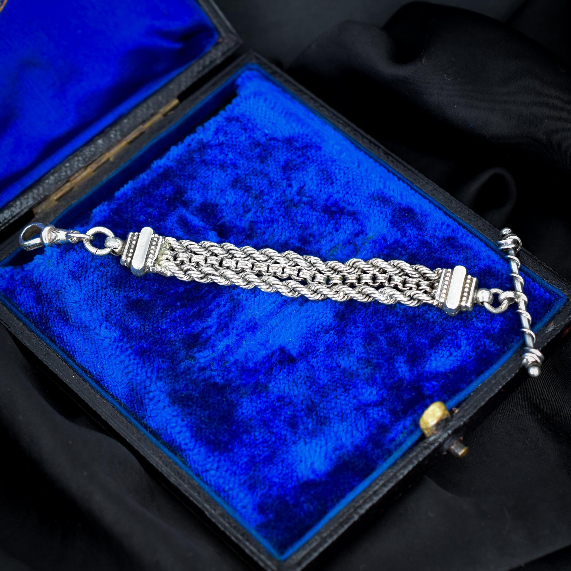 Antique Silver Multi-Strand Pendant with Dog Clip and T-bar Drop