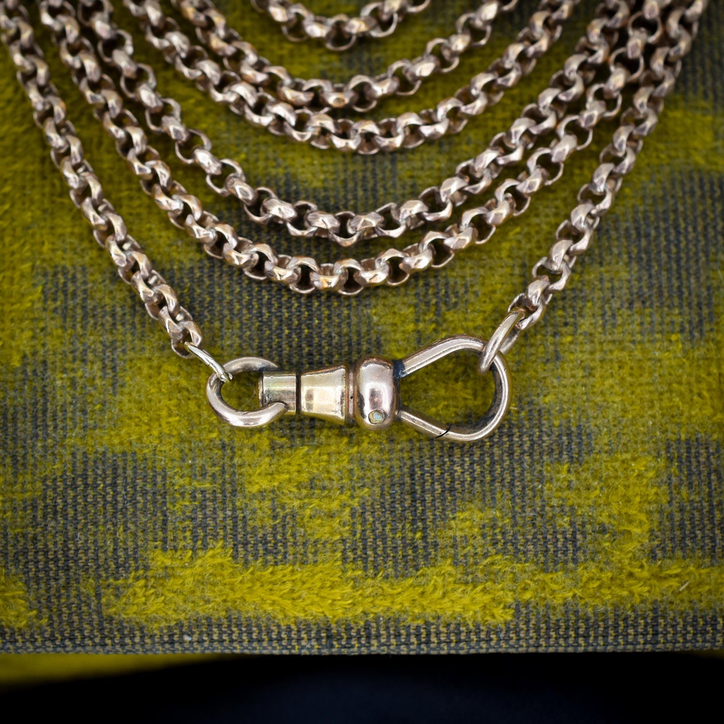 Antique Rolled Gold Faceted Belcher Link Muff Guard Chain Necklace With Dog Clip | 55"