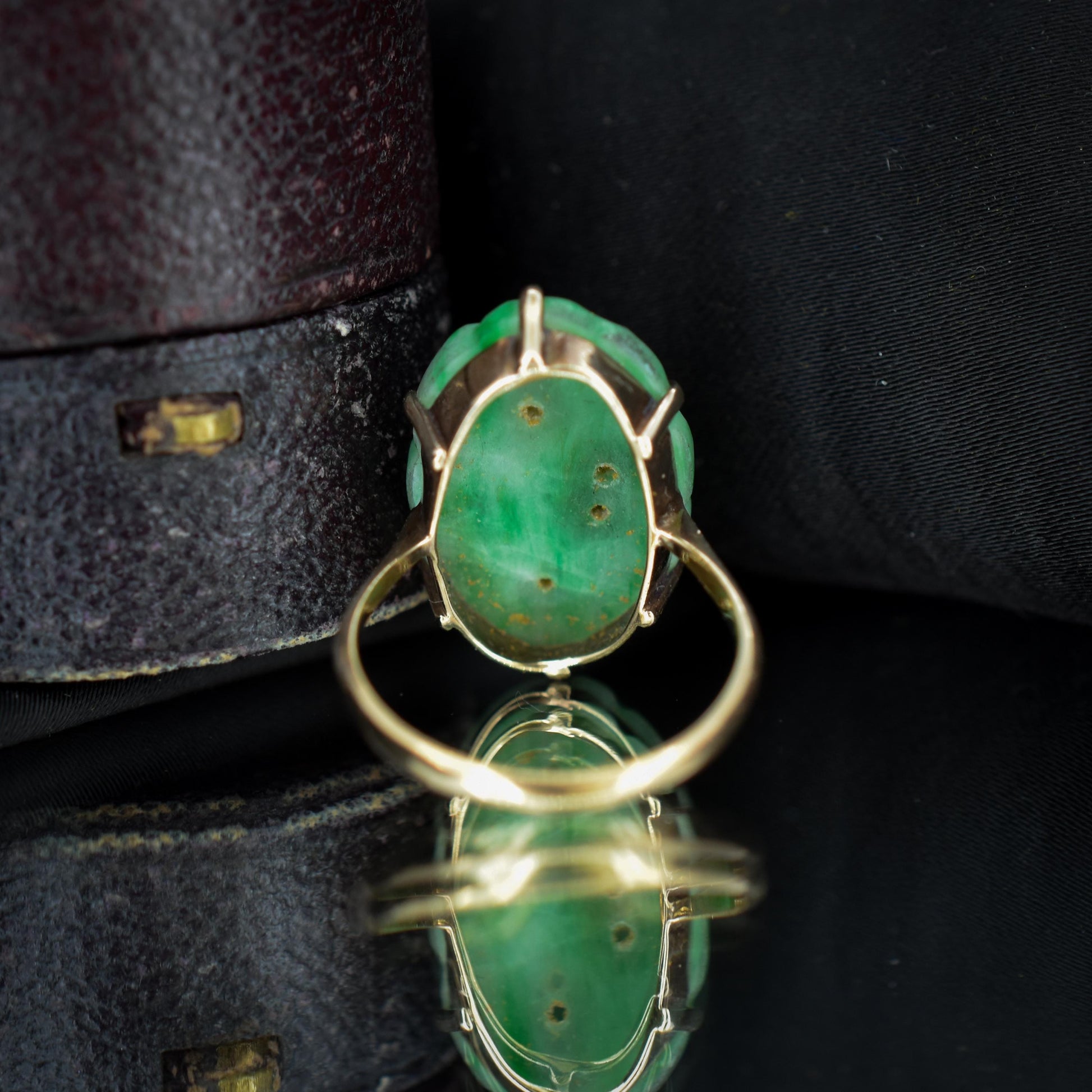 Art Deco Carved Jade 9ct Gold Panel Ring | Antique Vintage