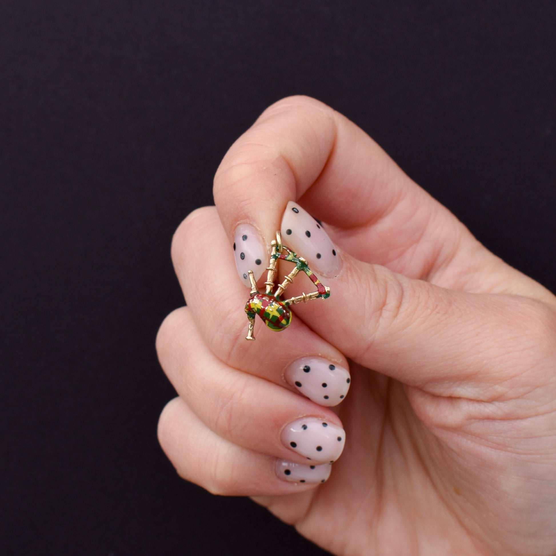 Vintage Tartan Enamel Bagpipes 9ct Gold Charm