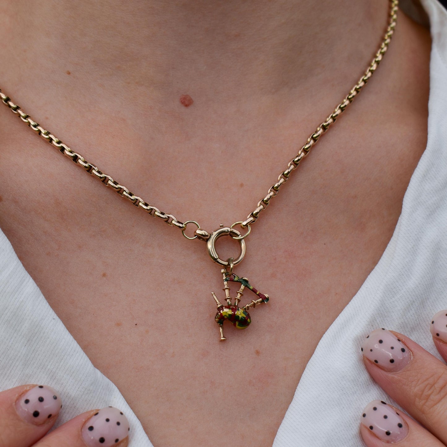 Vintage Tartan Enamel Bagpipes 9ct Gold Charm