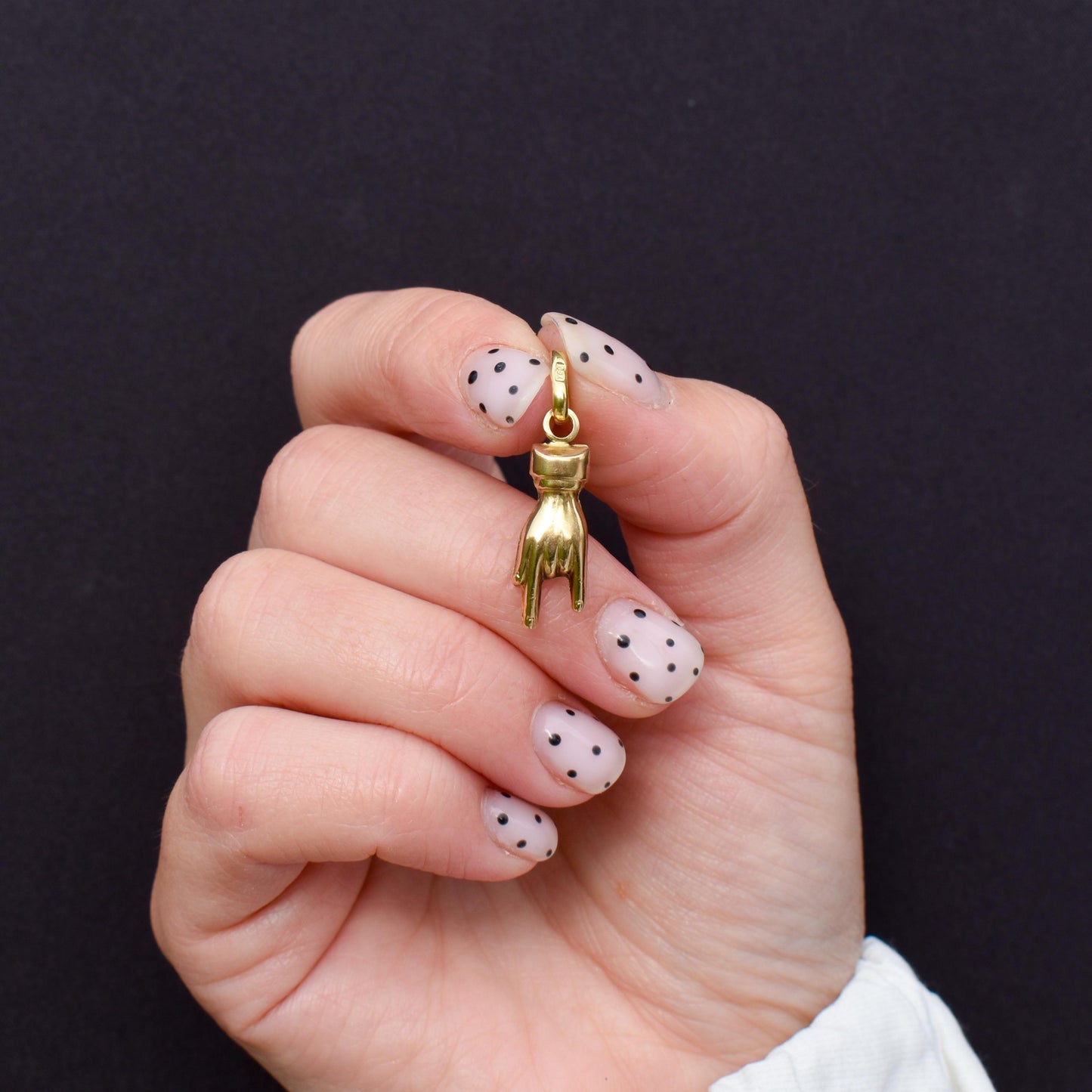 Vintage 18ct Gold Italian Hand Mano Cornuto Charm Pendant