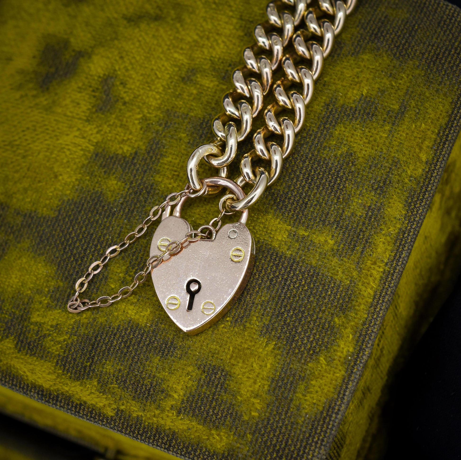 Antique Heart Padlock Curb 9ct Gold Bracelet | 7.5"