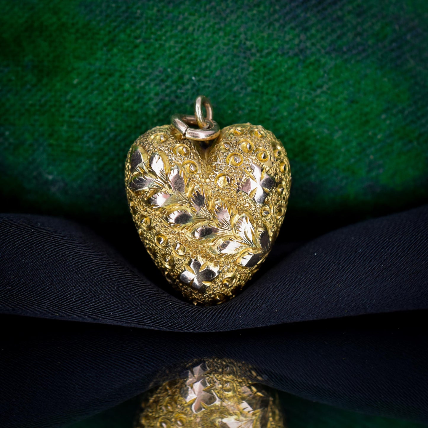 Antique Repousse 10ct Gold Heart Charm Pendant