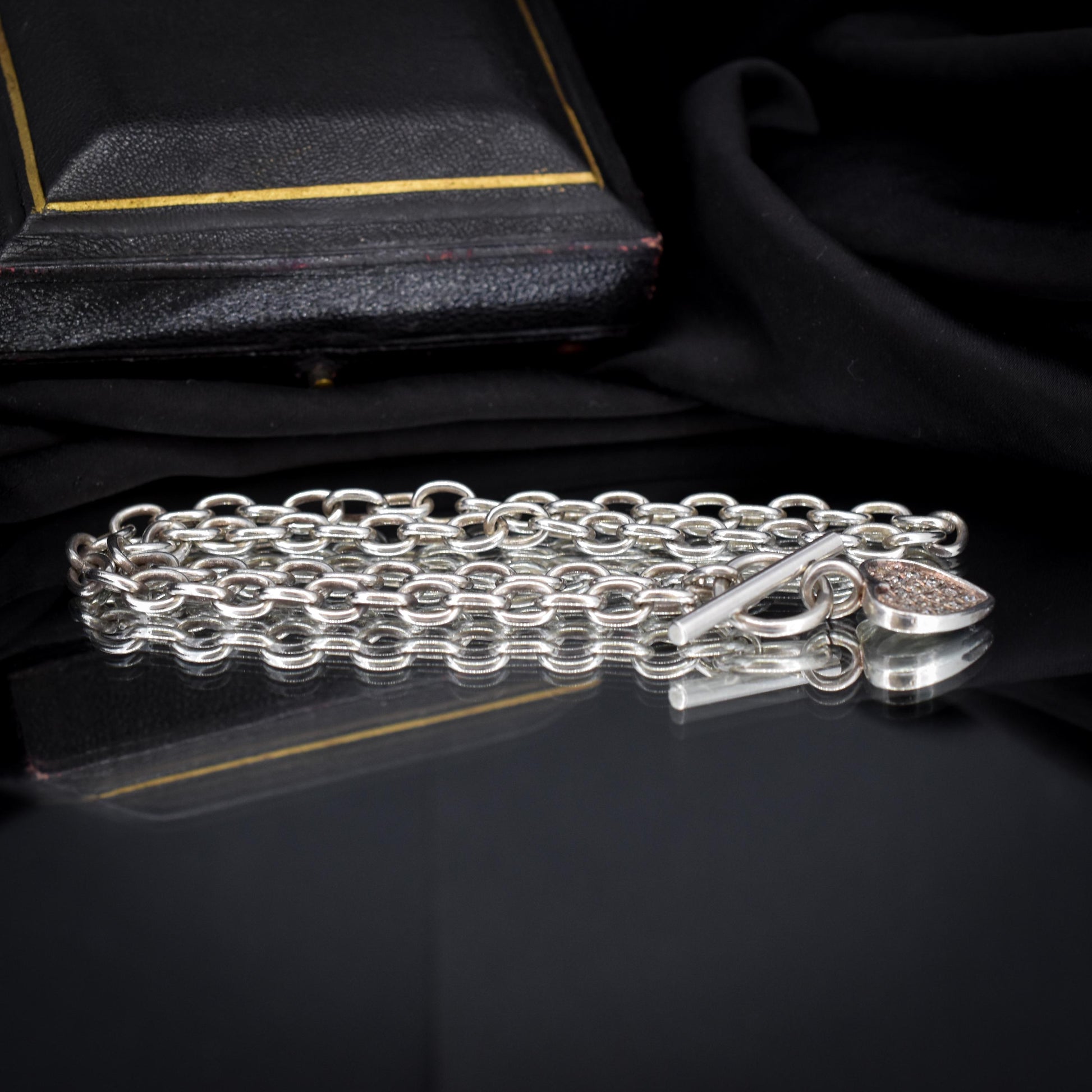 Vintage Silver Oval Cable Link Toggle Paste Heart Chain Necklace 16.5" Length