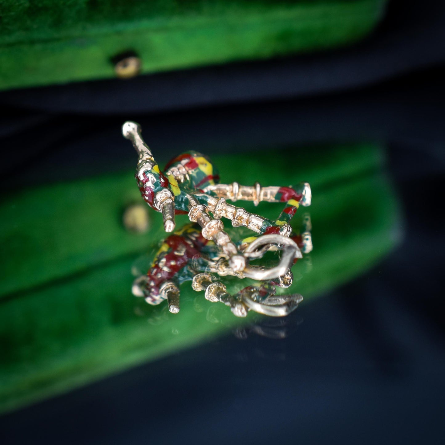 Vintage Tartan Enamel Bagpipes 9ct Gold Charm