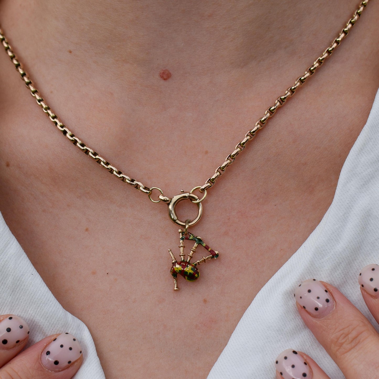 Vintage Tartan Enamel Bagpipes 9ct Gold Charm