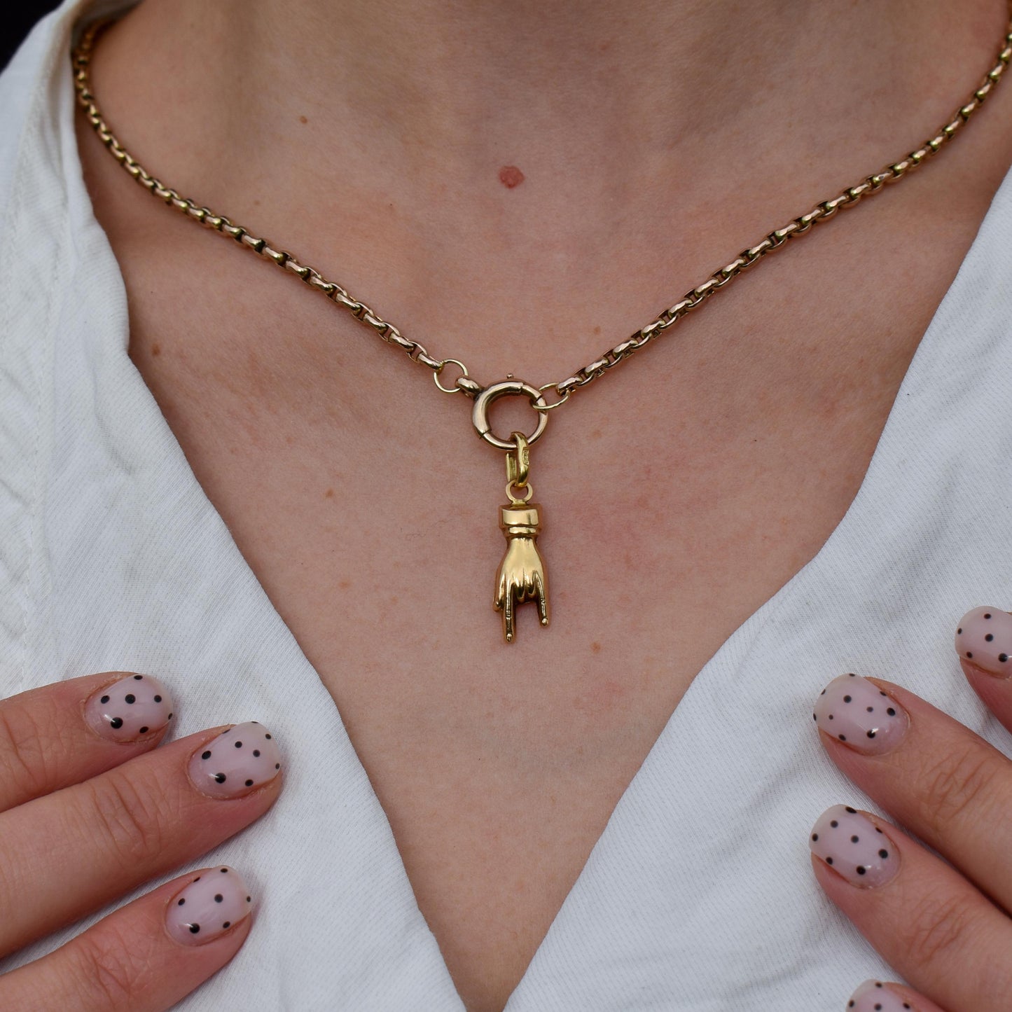 Vintage 18ct Gold Italian Hand Mano Cornuto Charm Pendant