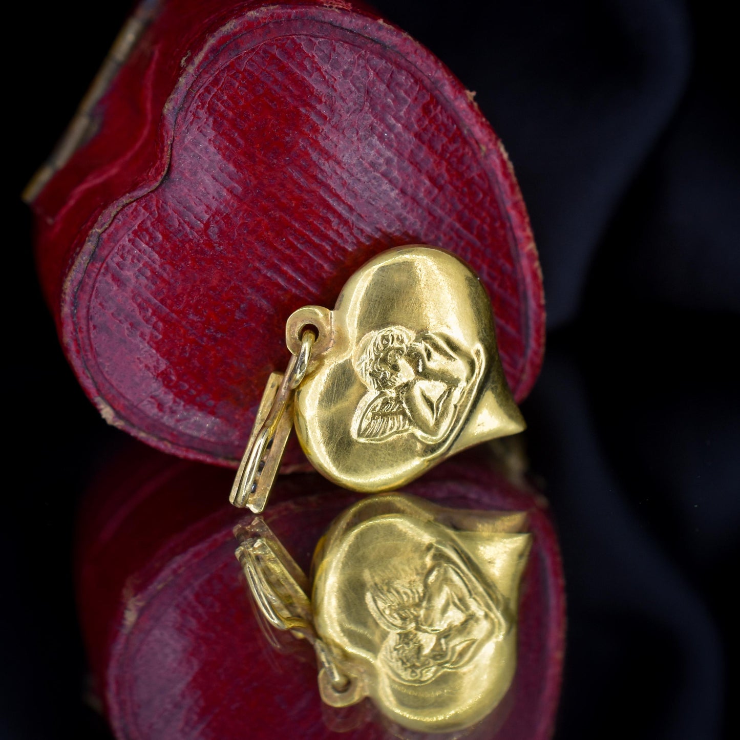 Vintage Diamond Cherub 9ct Gold Heart Pendant