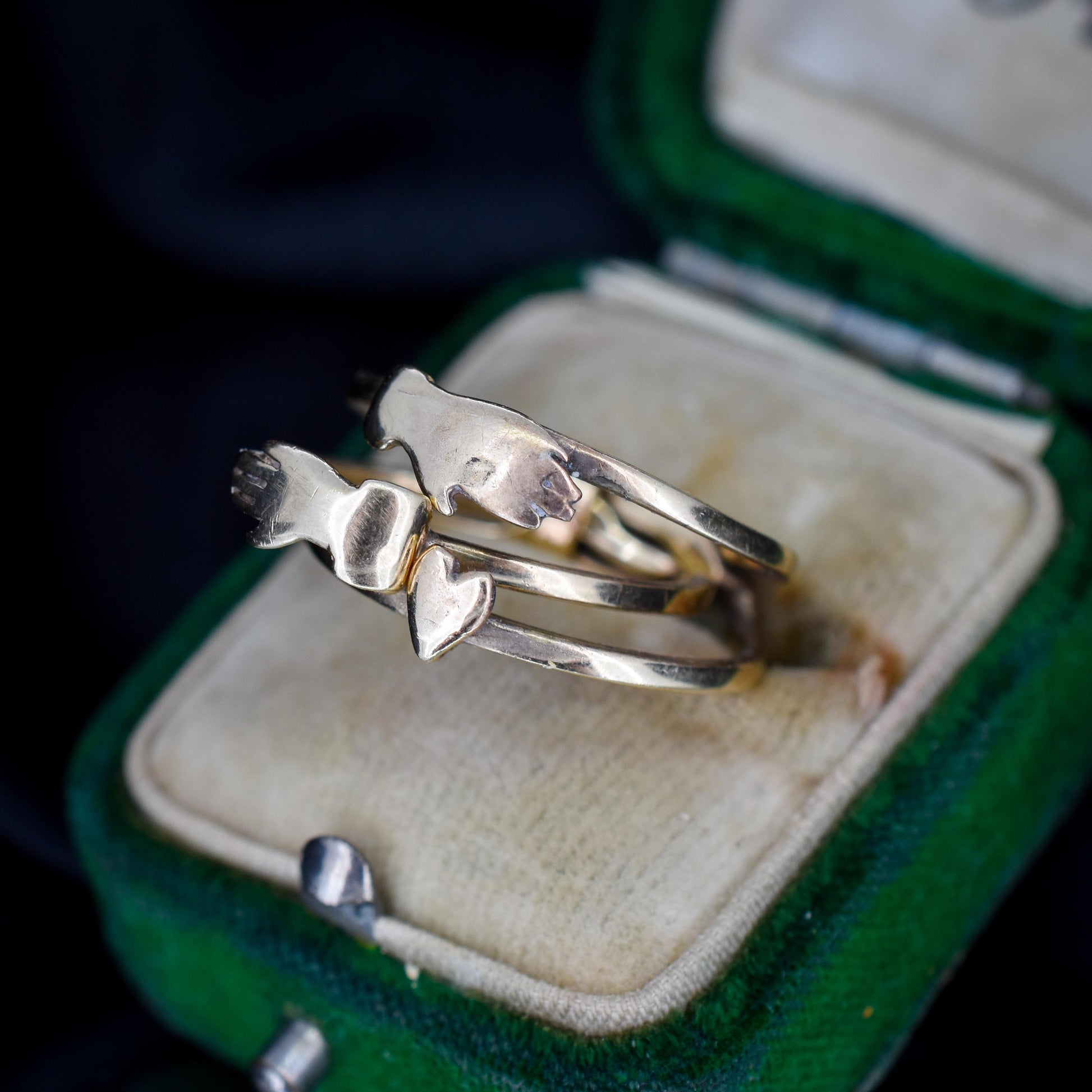 Vintage Love Heart Clasped Hand Fede Gimmel Puzzle 9ct Gold Ring