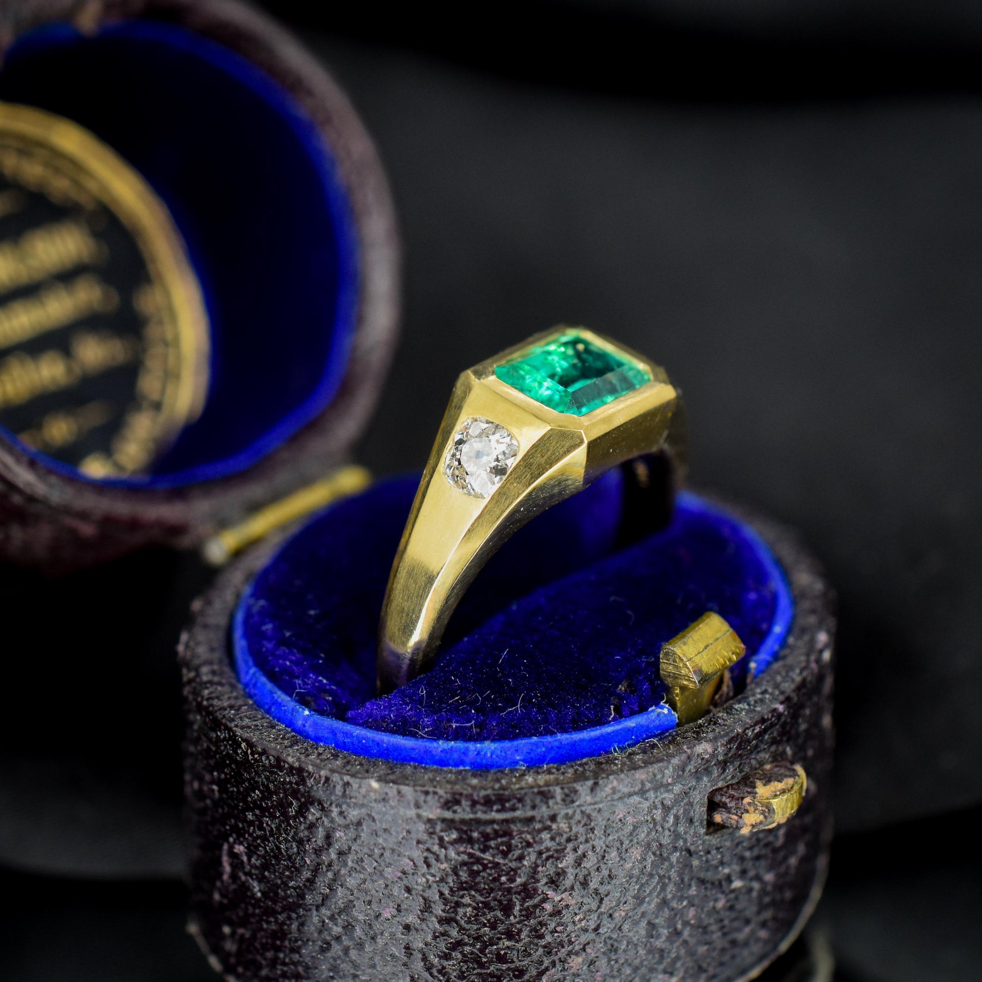 Natural Emerald and Diamond Three Stone 18ct Gold Band Ring