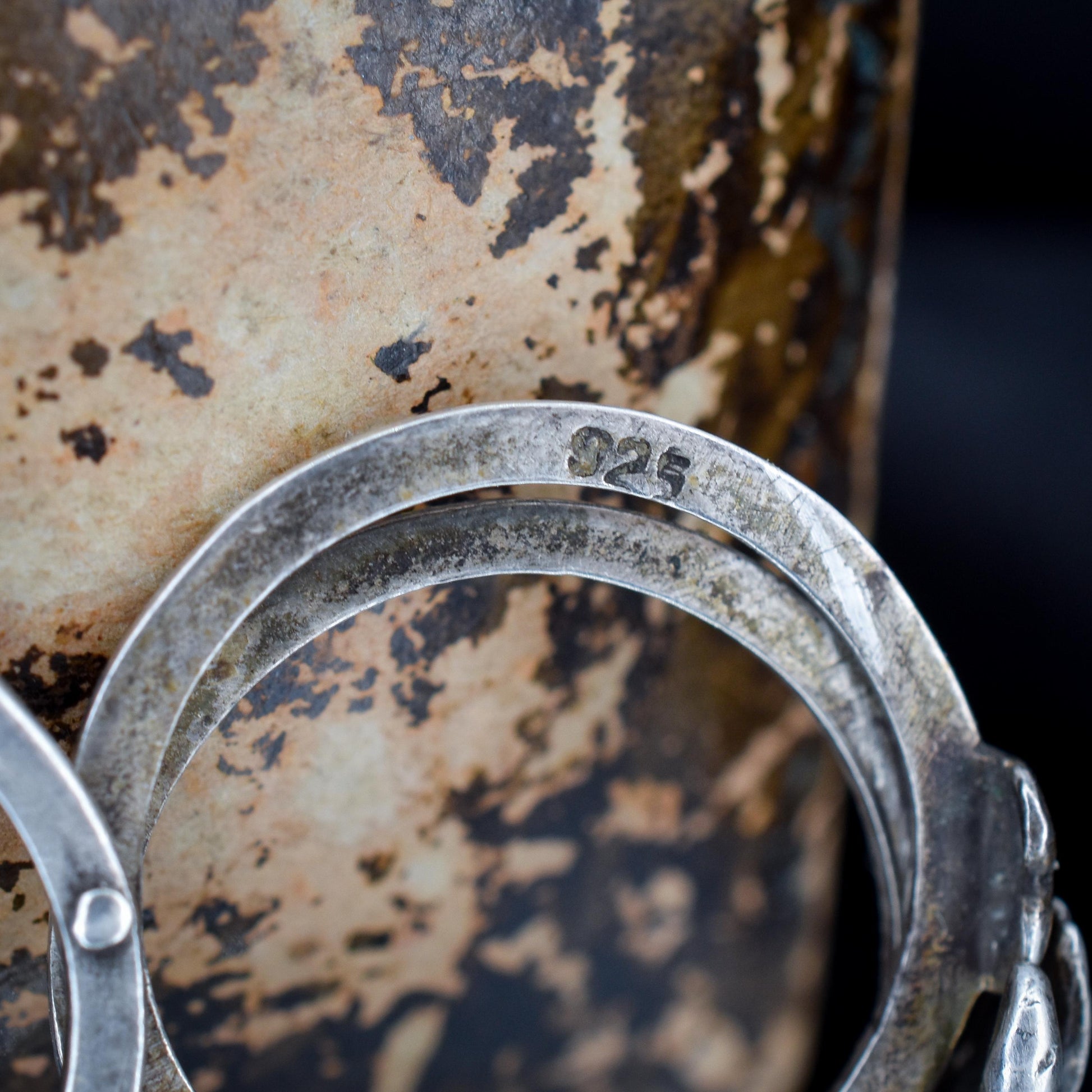 Vintage Clasped Hand Fede Gimmel Sterling Silver Ring