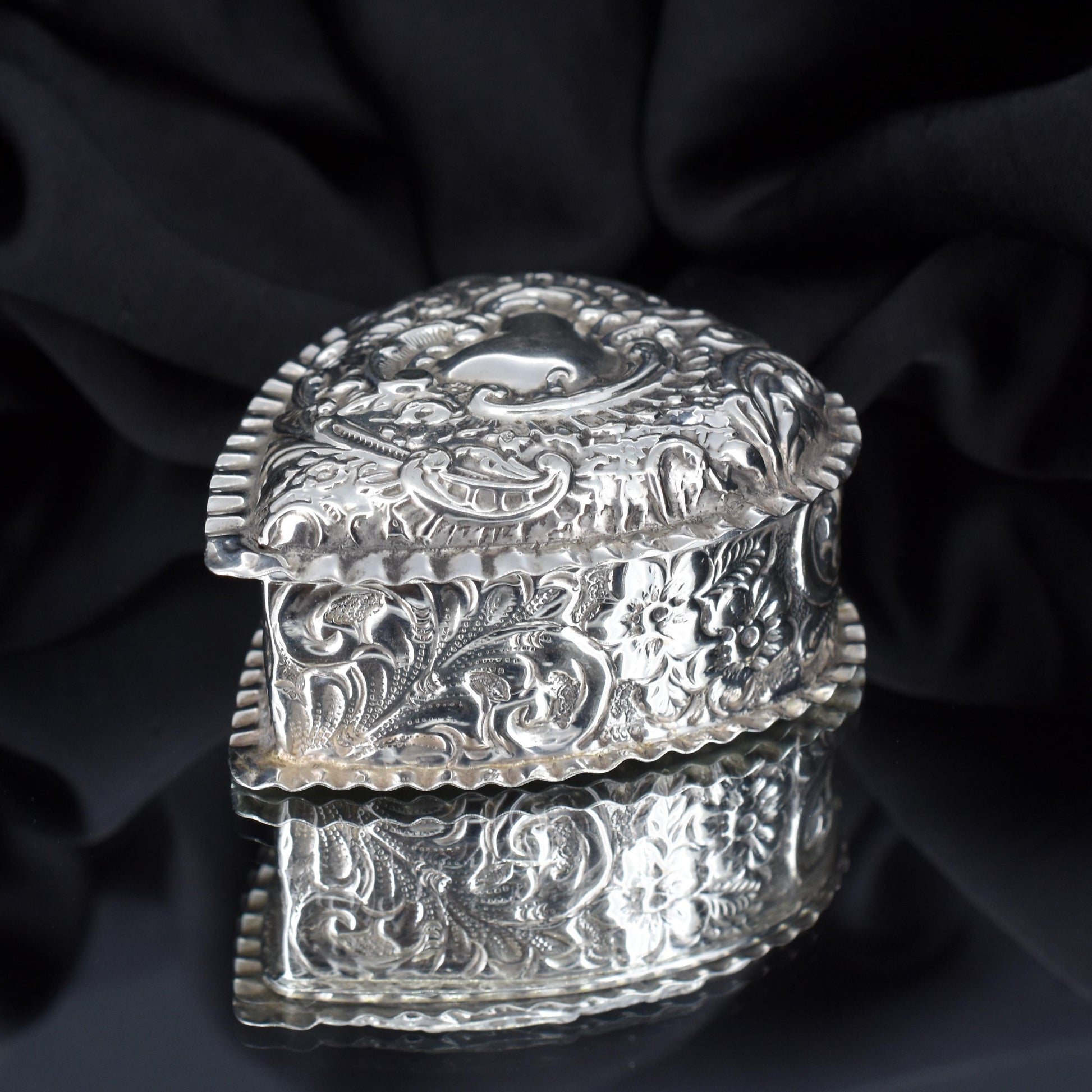 Antique Birmingham 1897 Sterling Silver Heart Trinket Jewellery Box