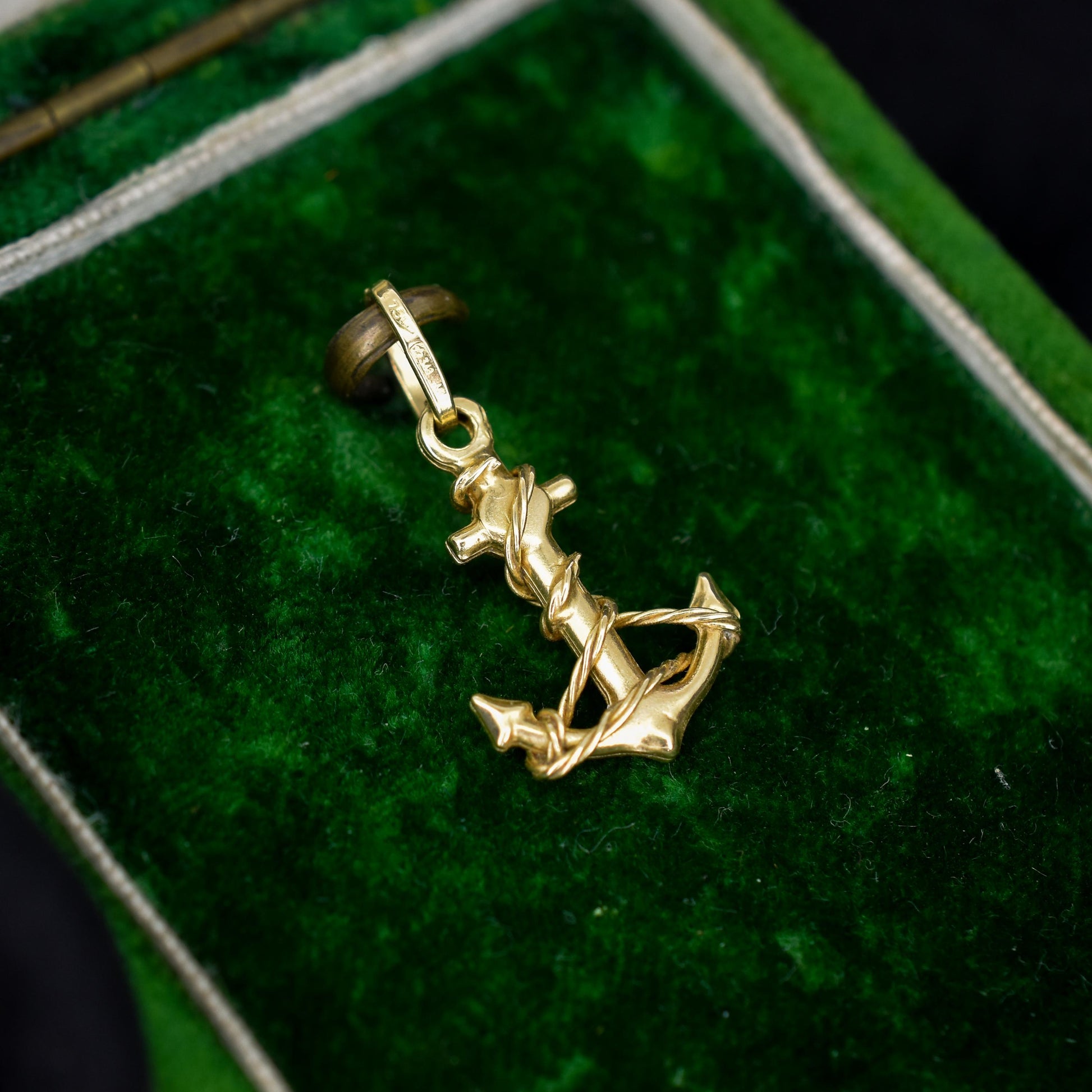 Vintage 18ct Yellow Gold Anchor Rope Nautical Pendant