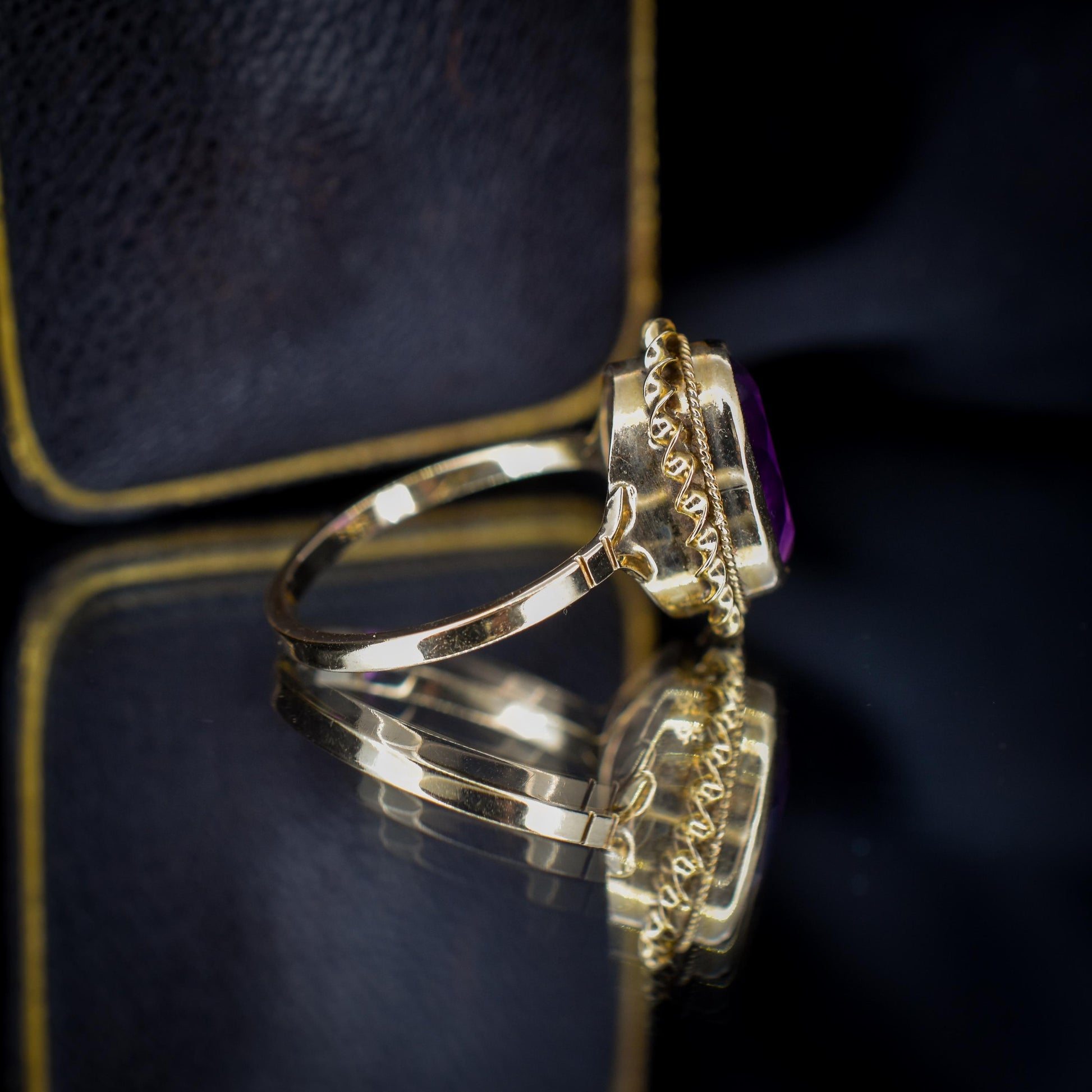 Vintage Oval Cut Large Amethyst Solitaire Gold Cocktail Ring