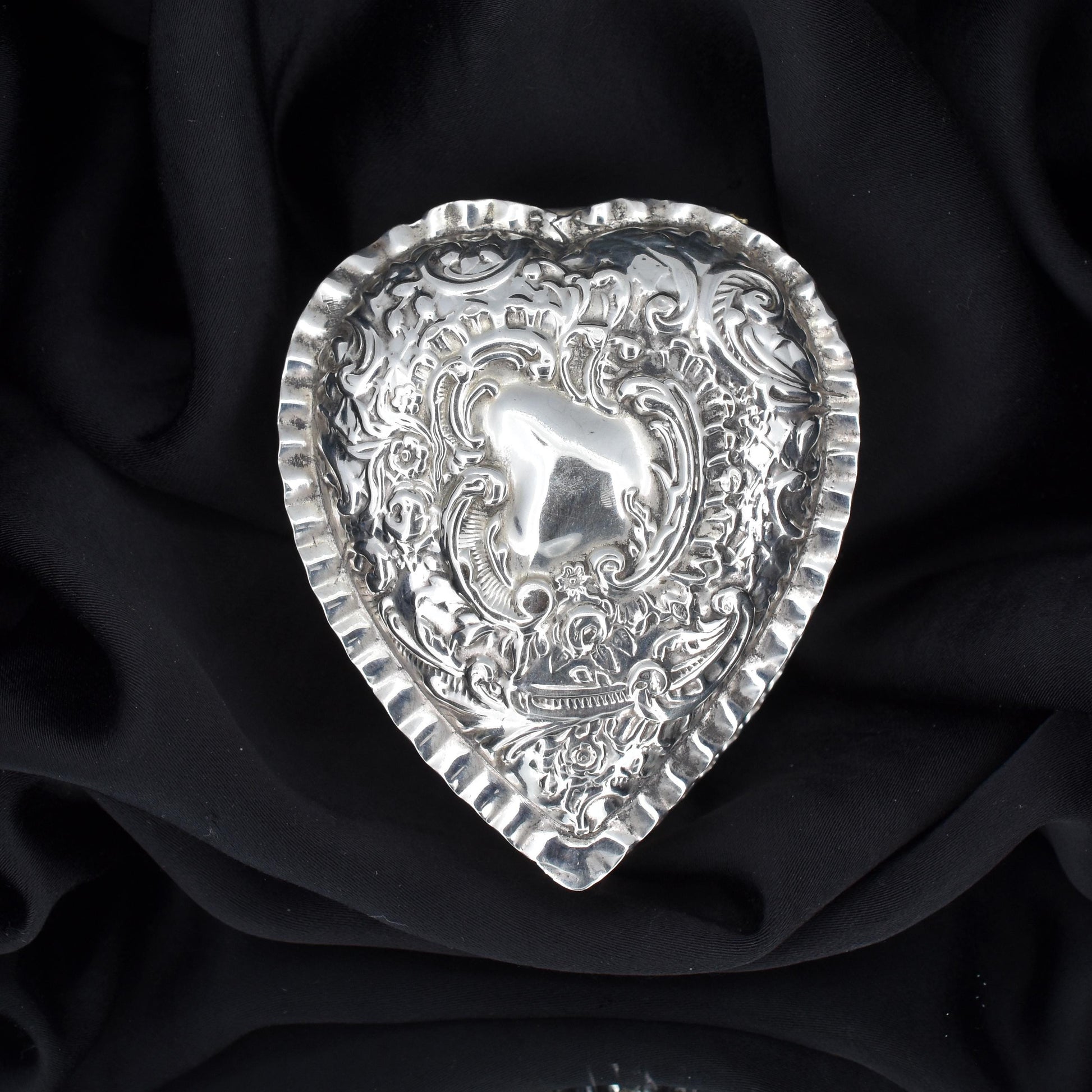 Antique Birmingham 1897 Sterling Silver Heart Trinket Jewellery Box