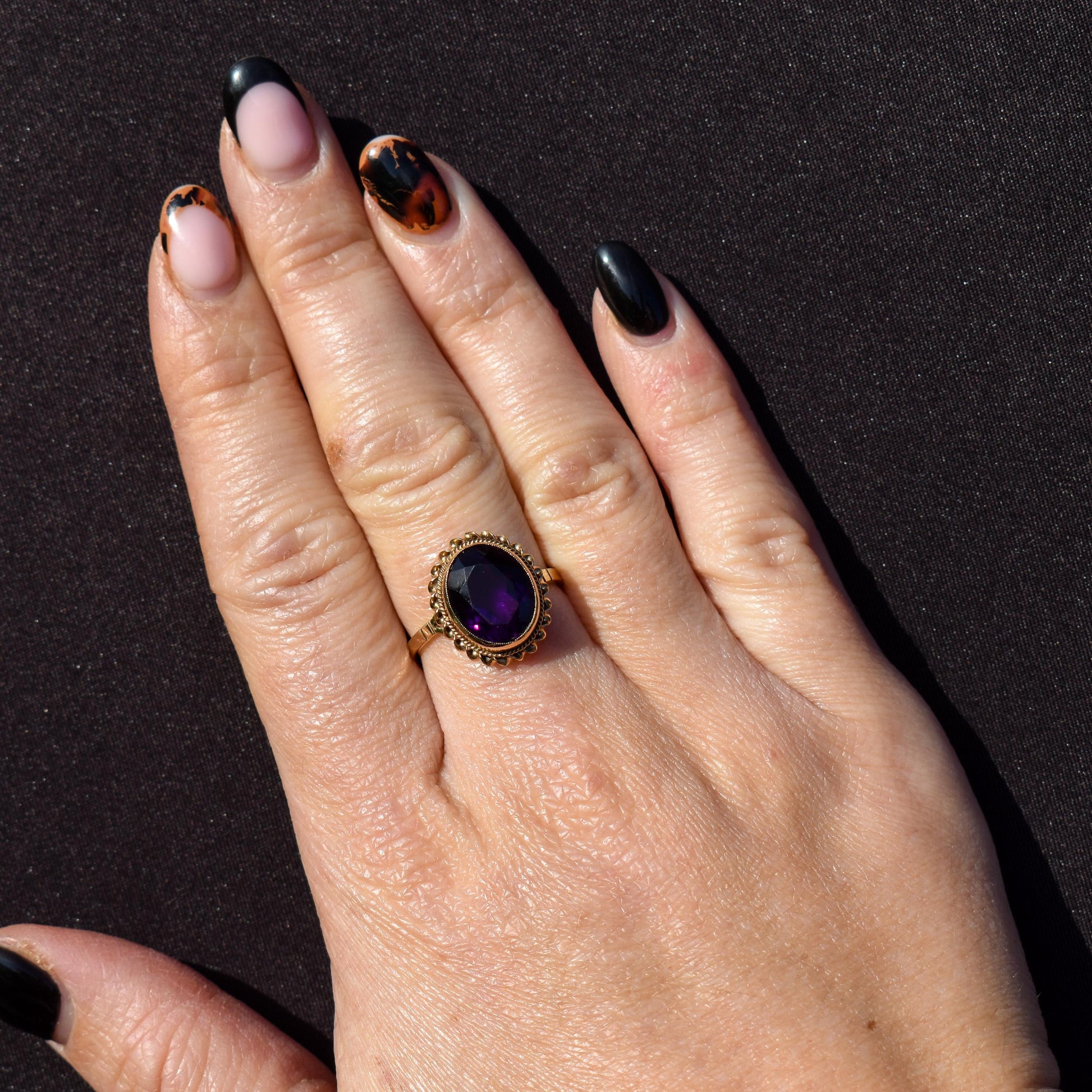 Vintage Oval Cut Large Amethyst Solitaire Gold Cocktail Ring