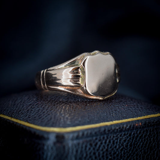 Antique 9ct Gold Shield Signet Ring | Chester 1910