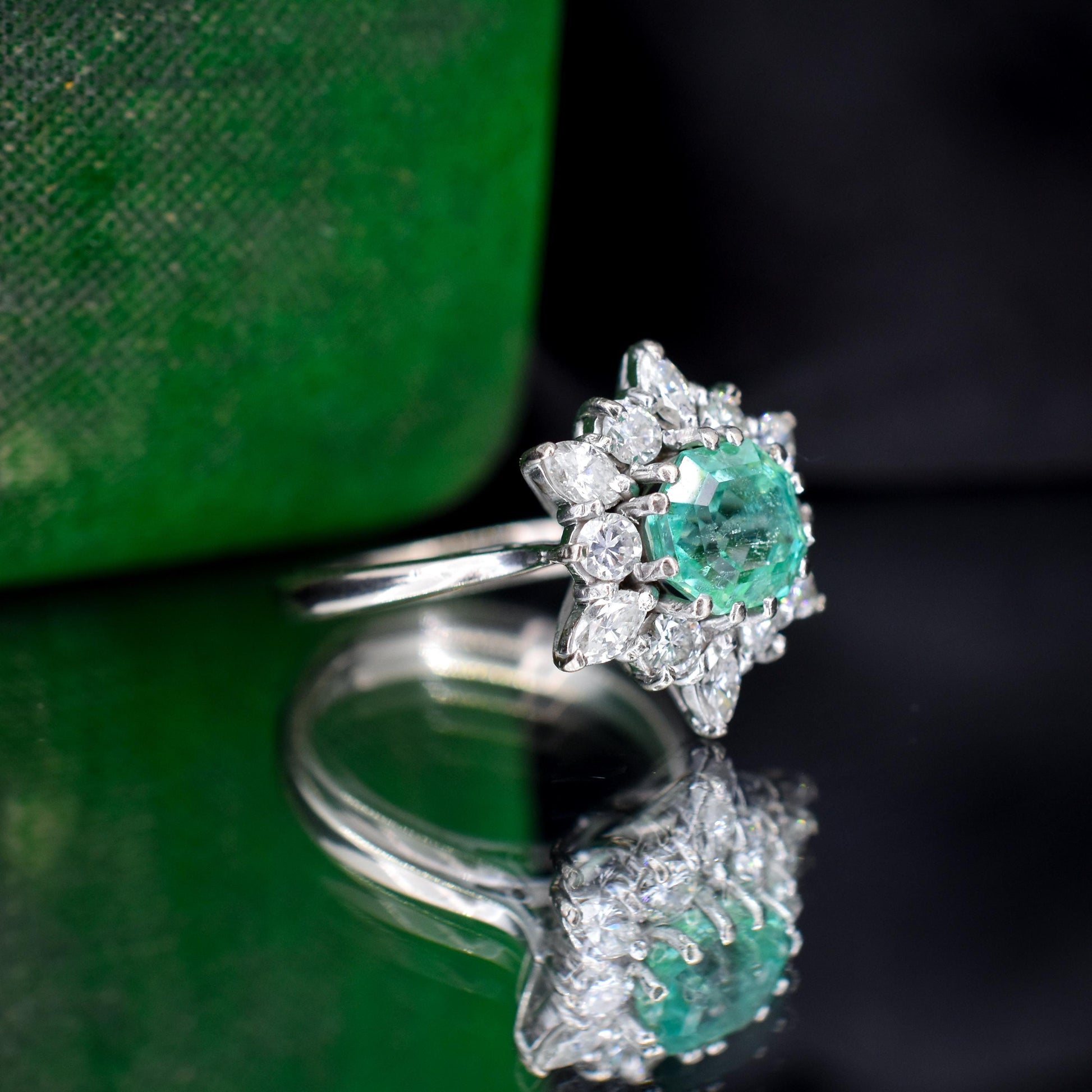 Vintage 1.30ct Natural Emerald and Diamond Snowflake Cluster Gold Ring