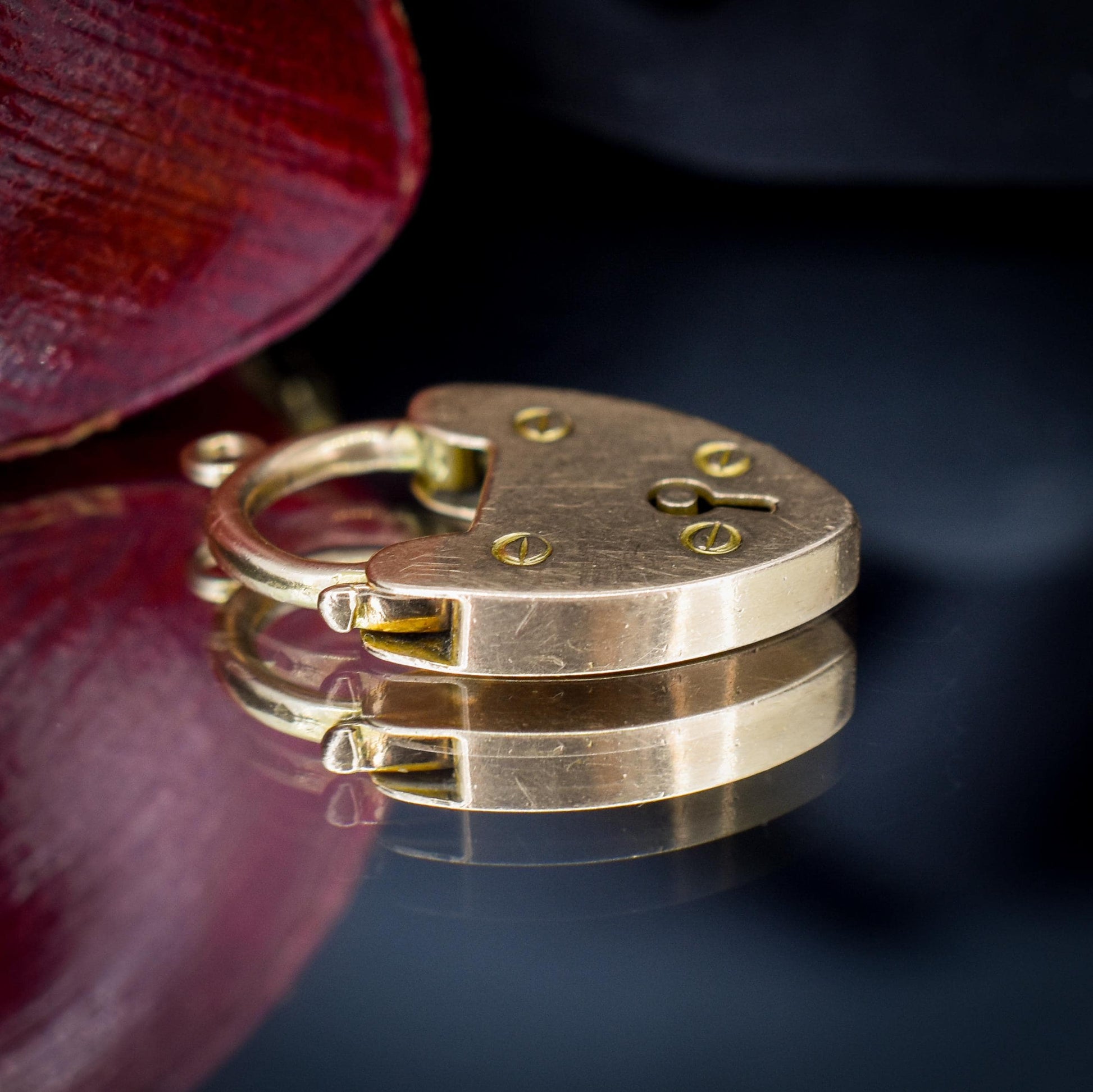 Antique Edwardian 15ct Gold Heart Padlock Pendant