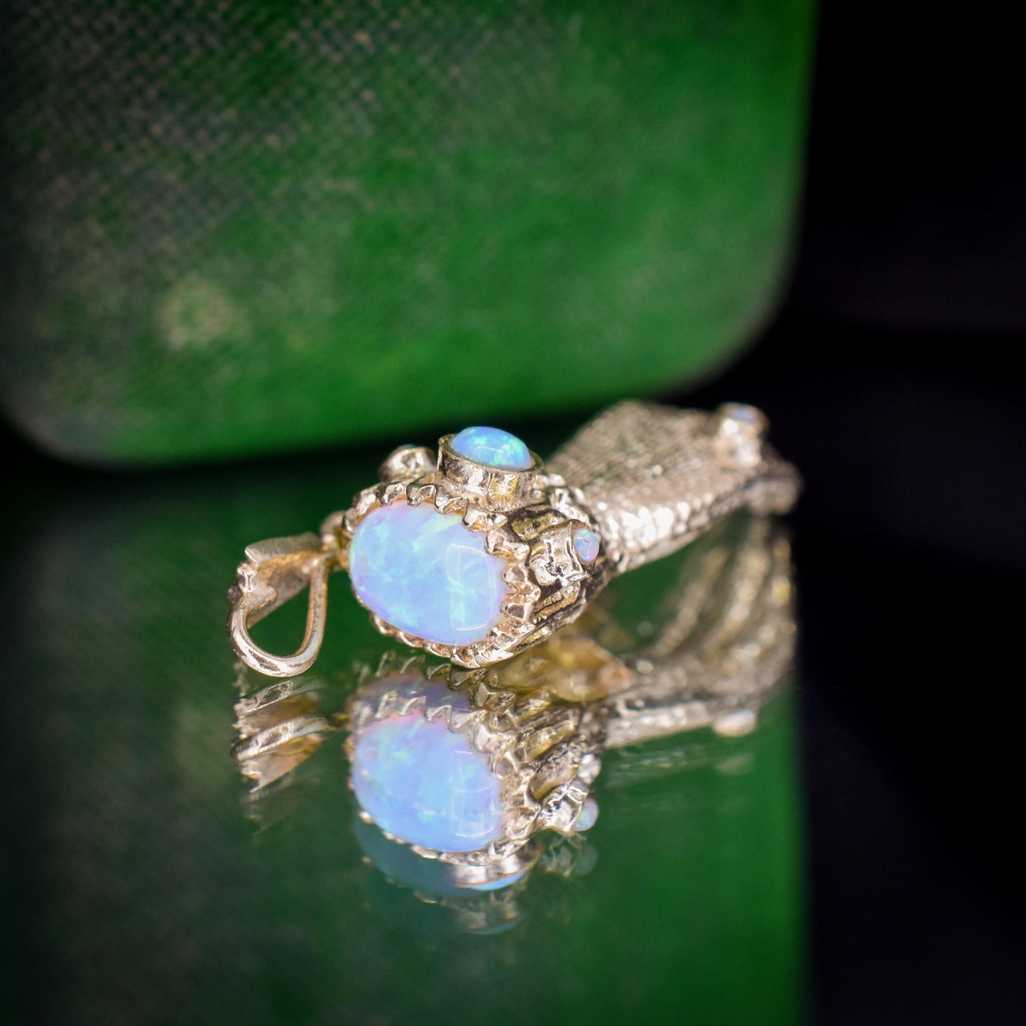 Opal 9ct Yellow Gold Hand Figa Charm Pendant