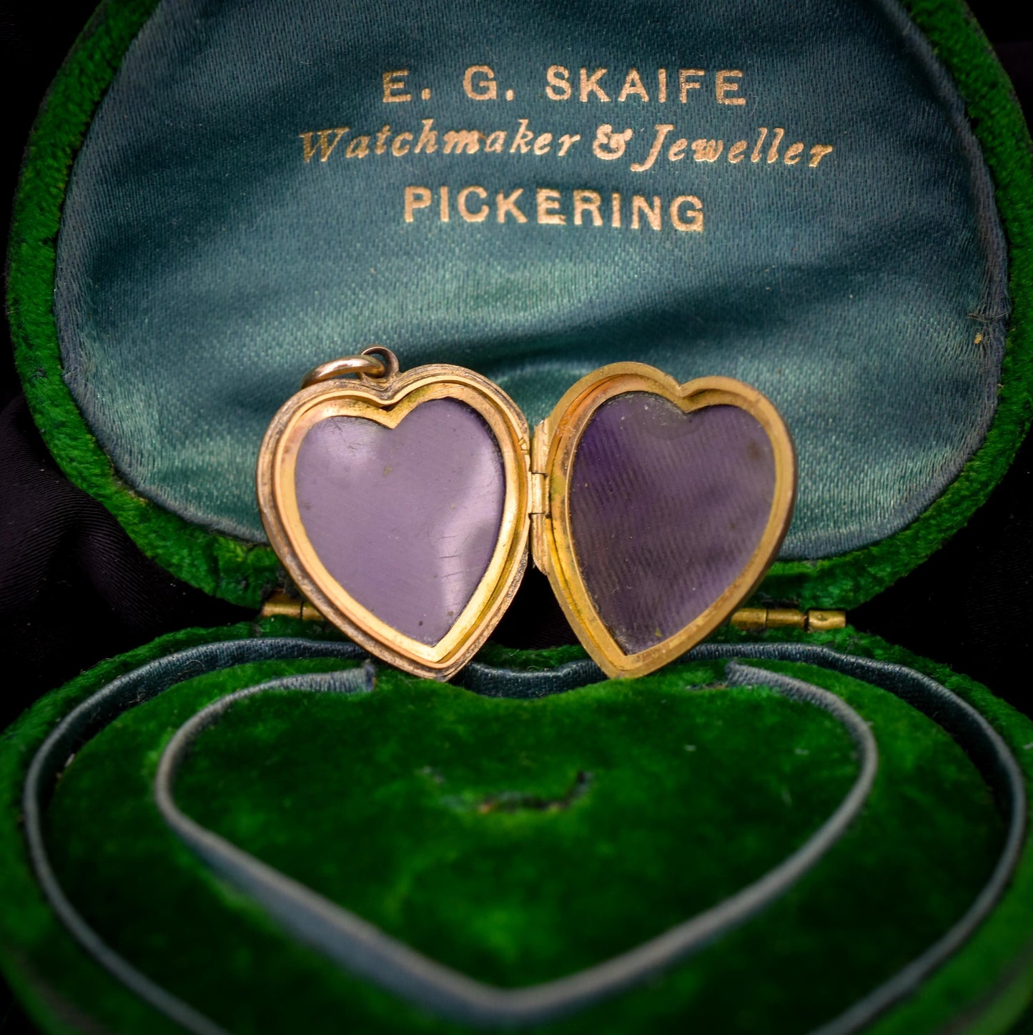 Antique 9ct Gold Floral Paste Heart Locket Pendant