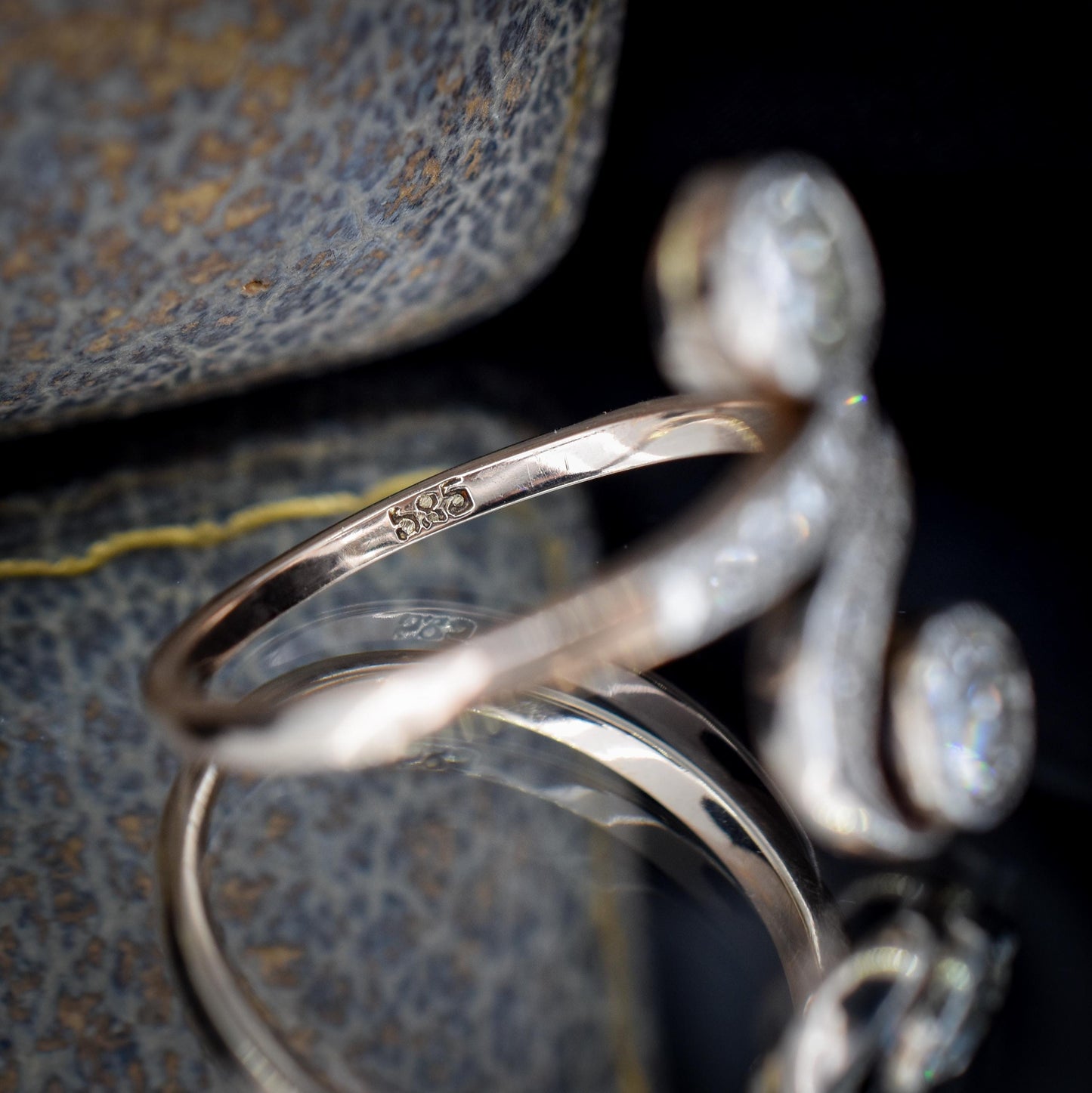 Antique 0.96ct Diamond 'Toi Et Moi' Two Stone Gold and Platinum Ring