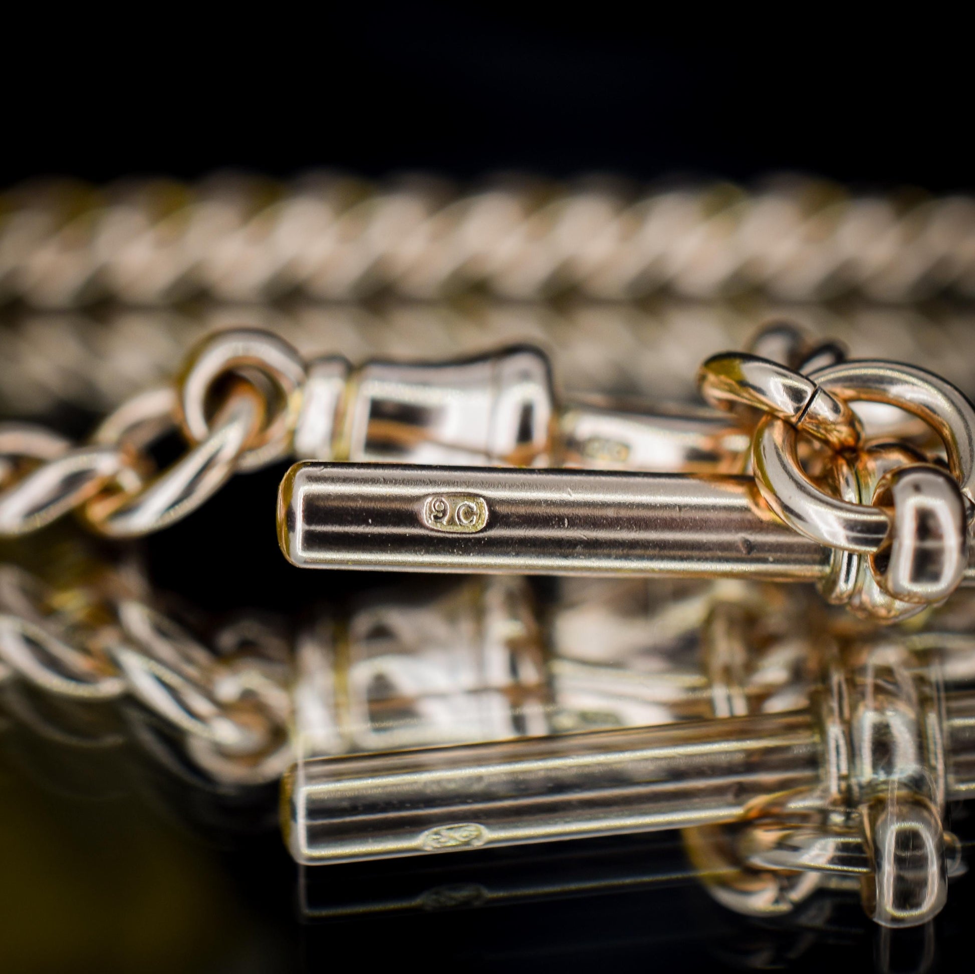 Antique Curb 9ct Gold Bracelet with Dog Clip and T-bar | 7.5"