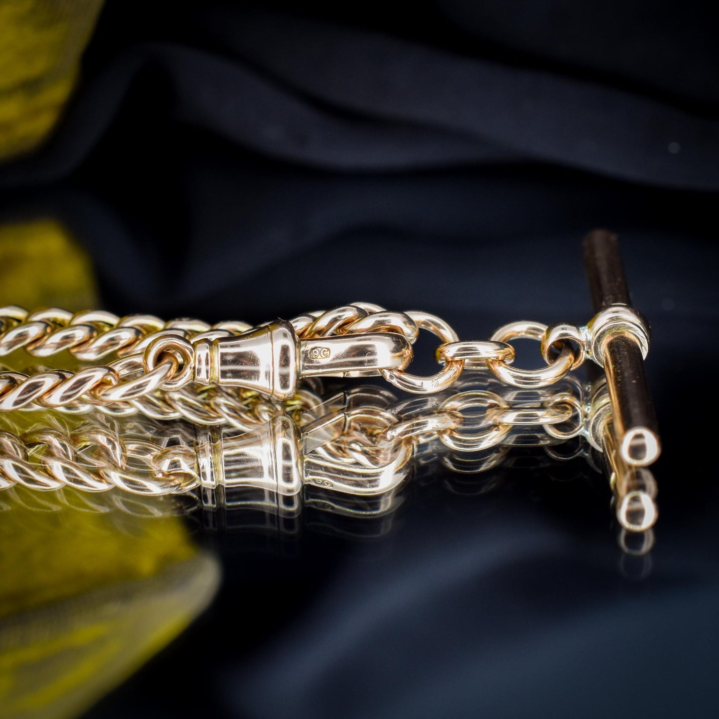 Antique Curb 9ct Gold Bracelet with Dog Clip and T-bar | 7.5"