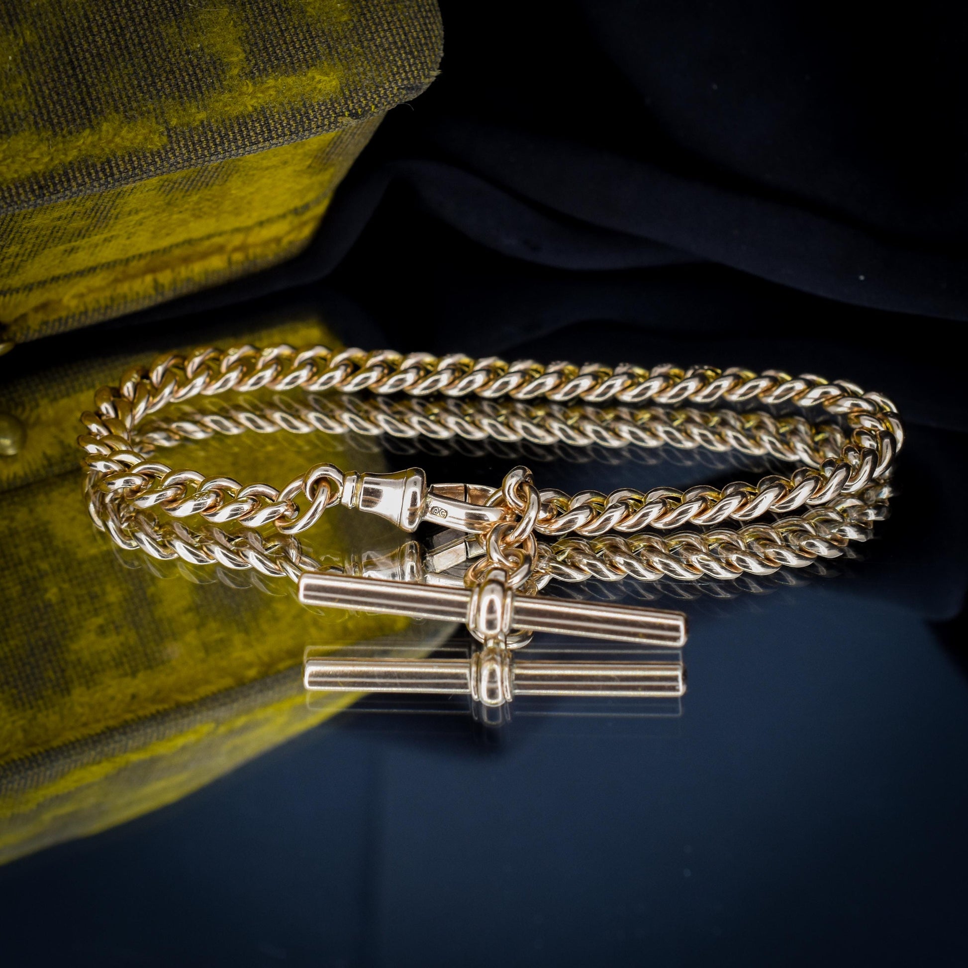 Antique Curb 9ct Gold Bracelet with Dog Clip and T-bar | 7.5"