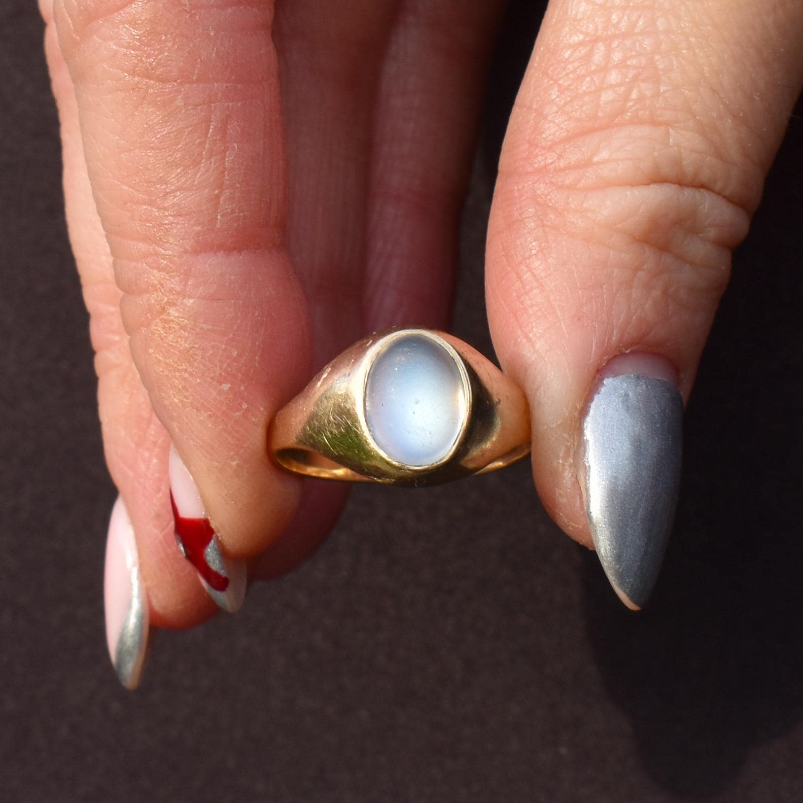 Vintage Moonstone Oval Solitaire Signet 9ct Yellow Gold Ring