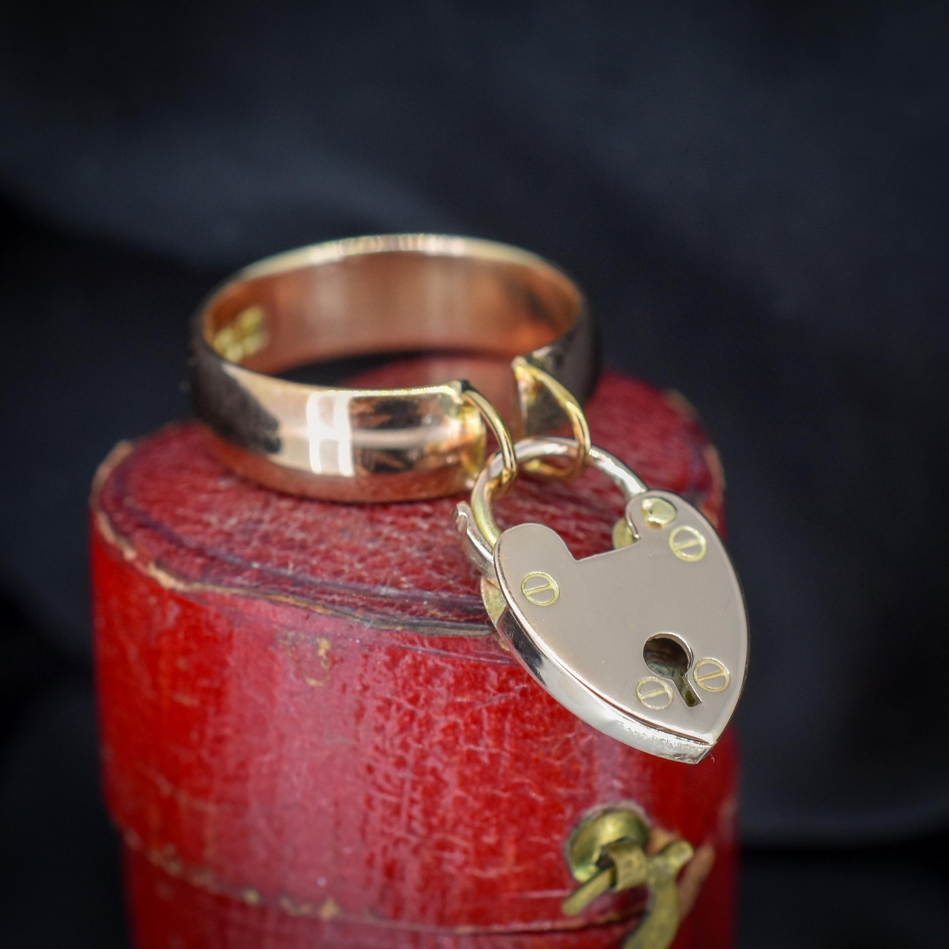 Antique Heart Padlock Drop 9ct Gold Band Ring | Birmingham 1921