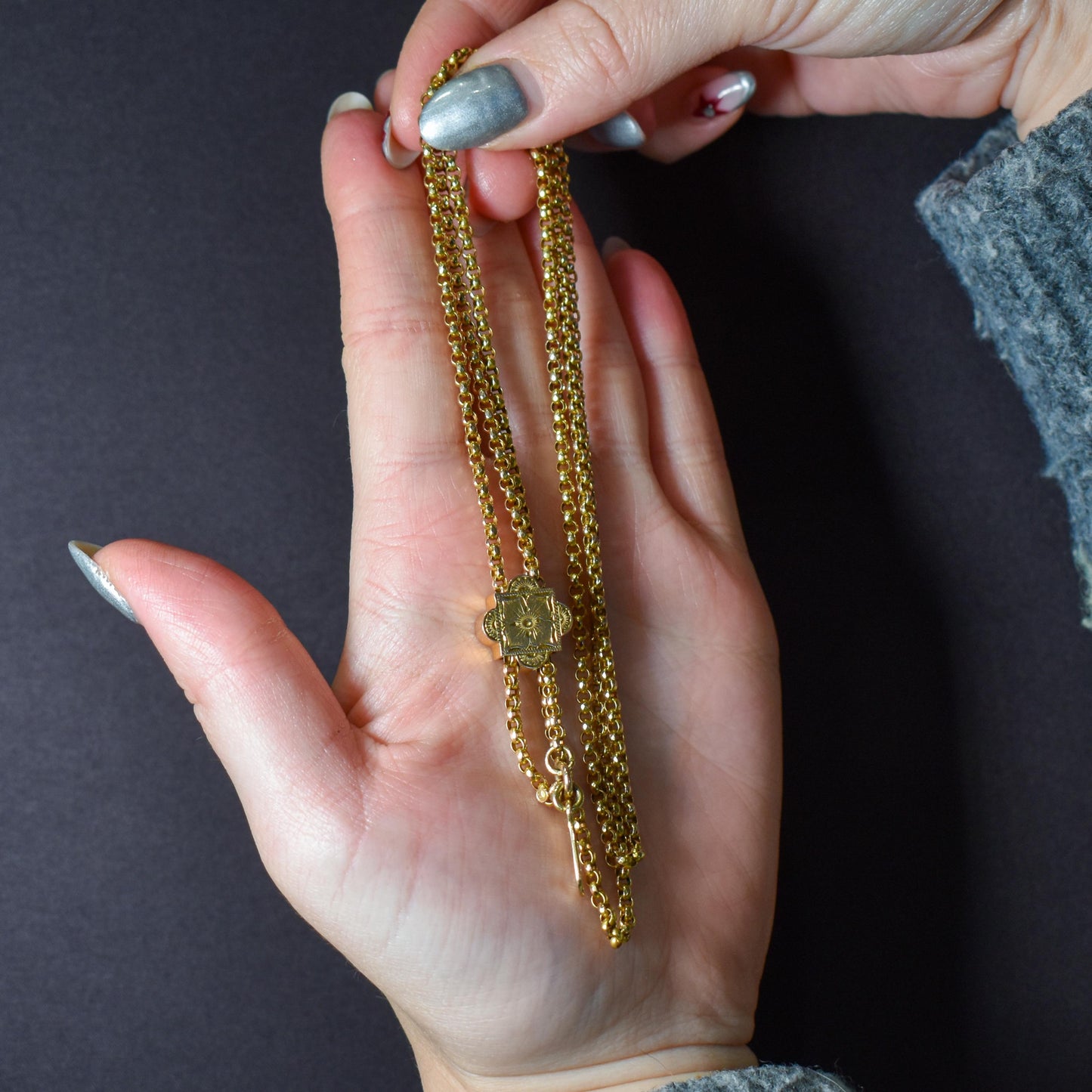 Antique 15ct Gold Chain Necklace with Engraved Slider and Hook | 32"