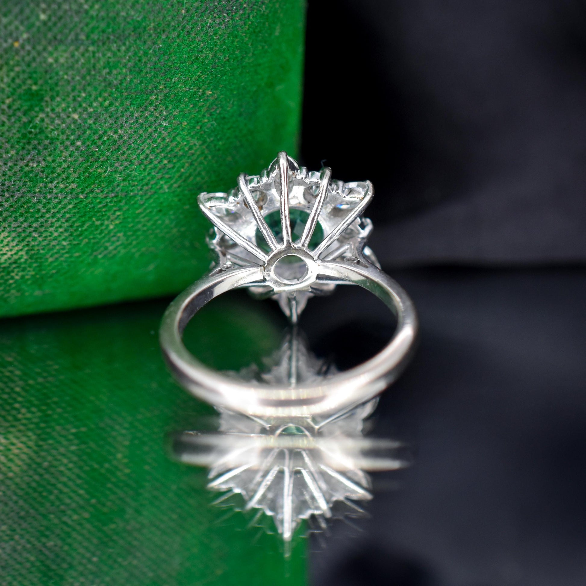 Vintage 1.30ct Natural Emerald and Diamond Snowflake Cluster Gold Ring