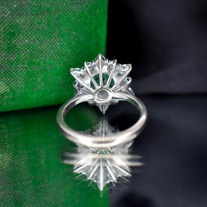 Vintage 1.30ct Natural Emerald and Diamond Snowflake Cluster Gold Ring