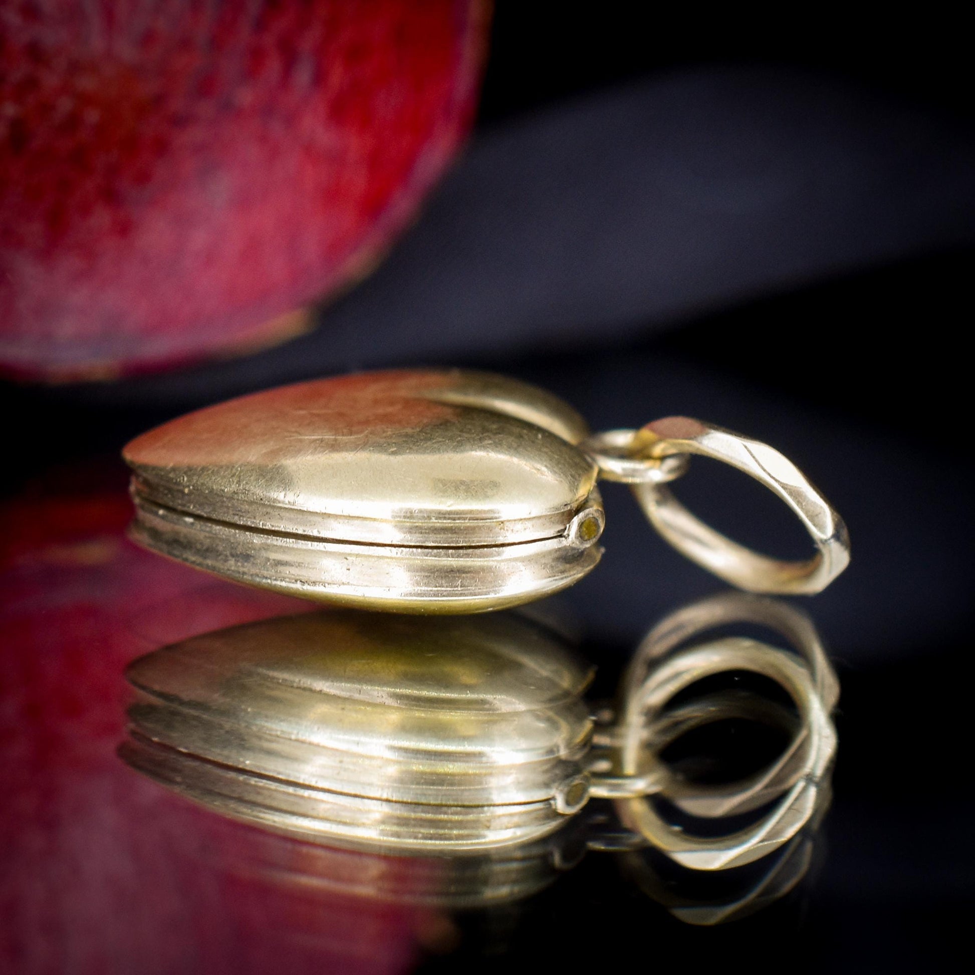 Antique Victorian 9ct Gold Fancy Heart Locket Pendant