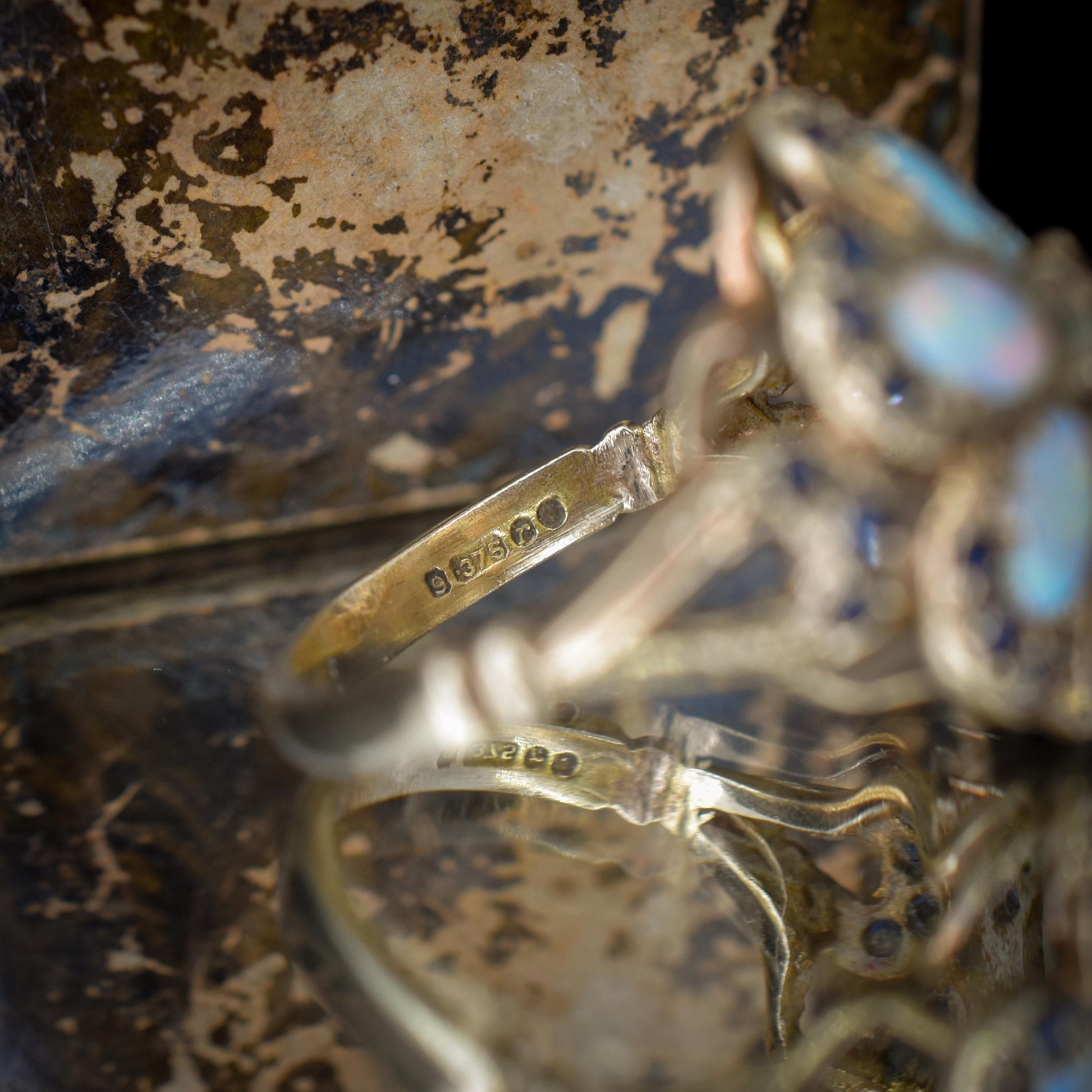 Vintage Opal and Blue Sapphire Flower 9ct Yellow Gold Ring | Dated 1972